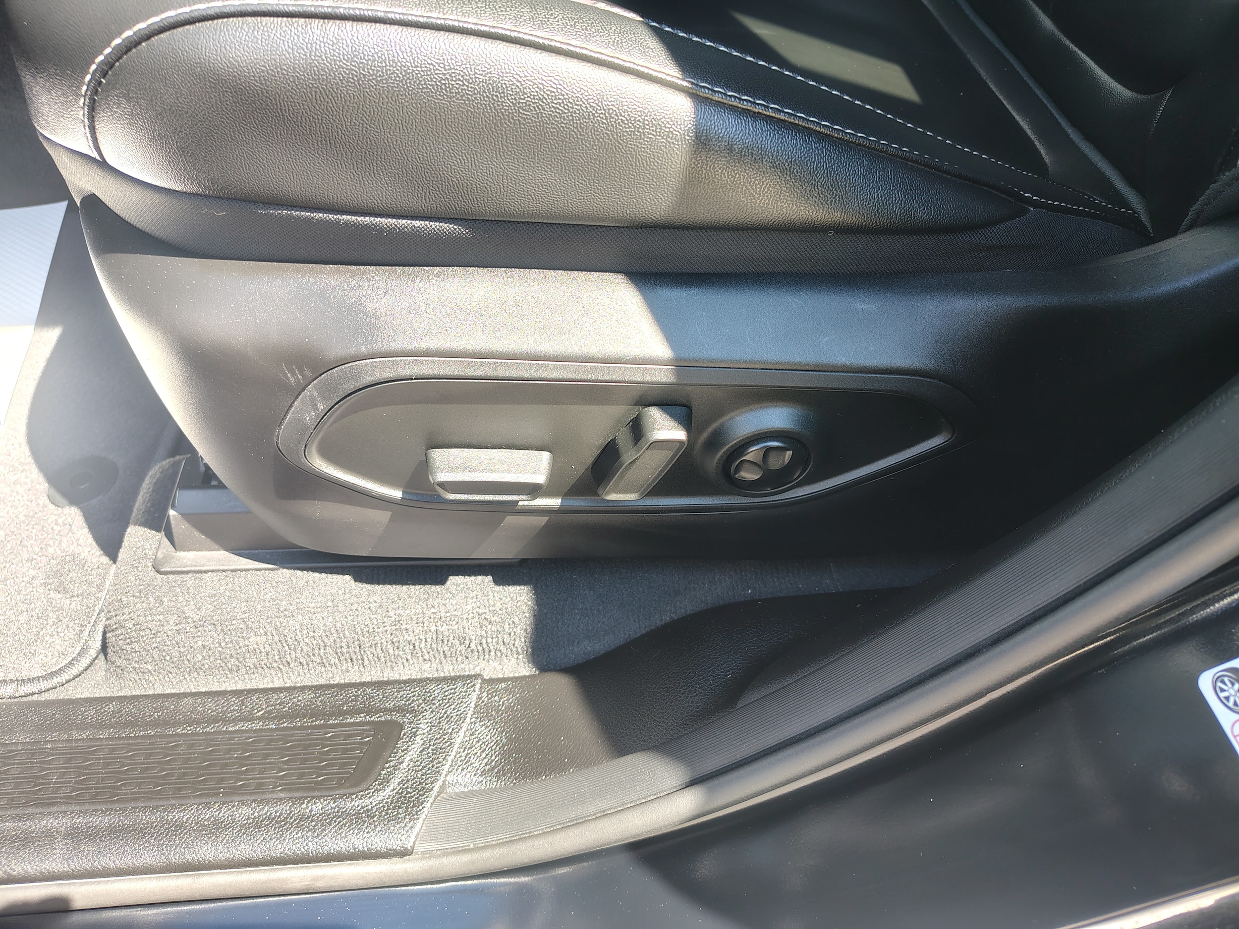 2024 Jeep Grand Cherokee Limited Diamond Black Crystal Pearlcoat at Solomon CJD Carmichaels