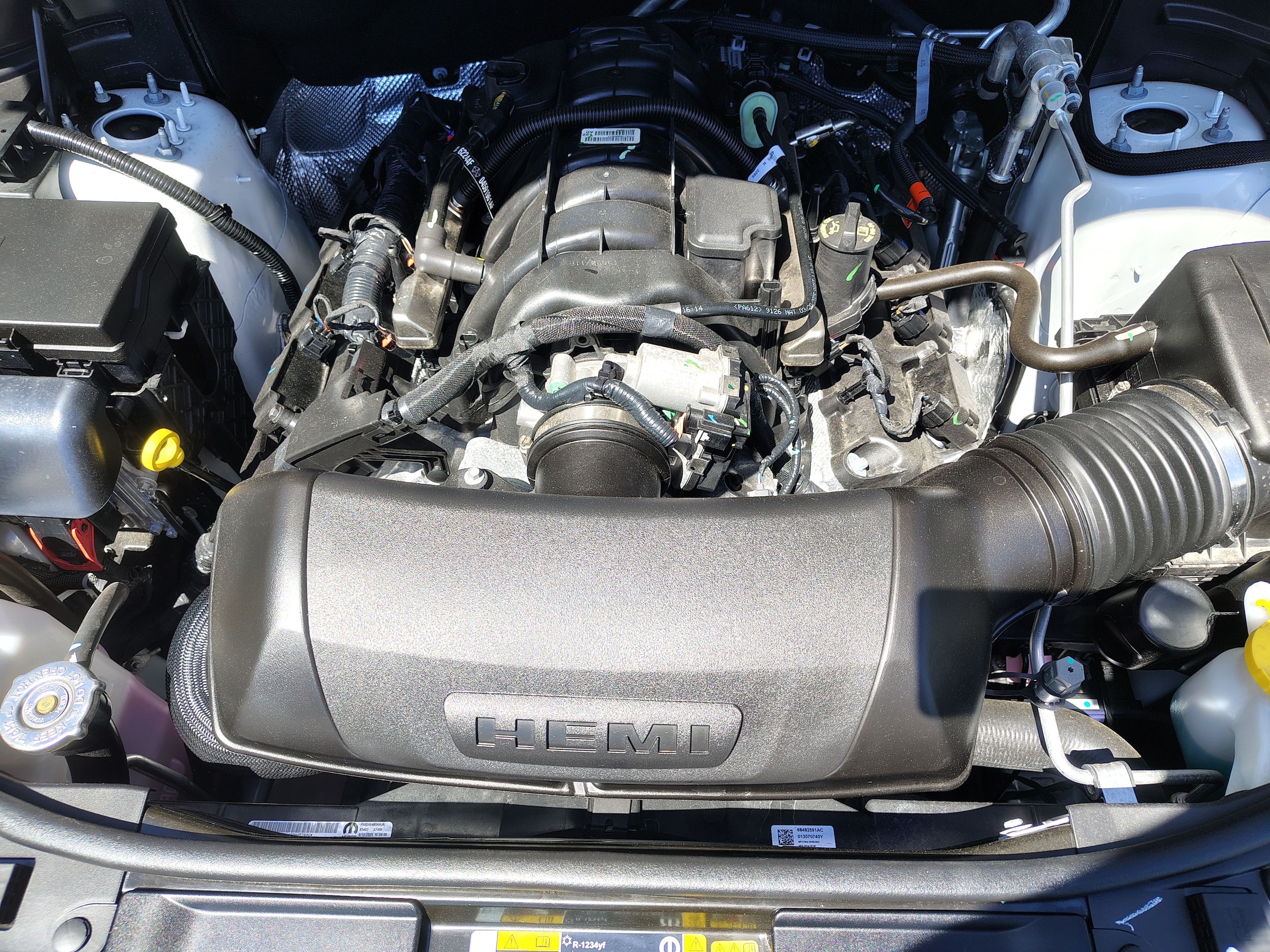 2026 Dodge Durango GT HEMI V8 White Knuckle Clearcoat at Solomon CJD Brownsville