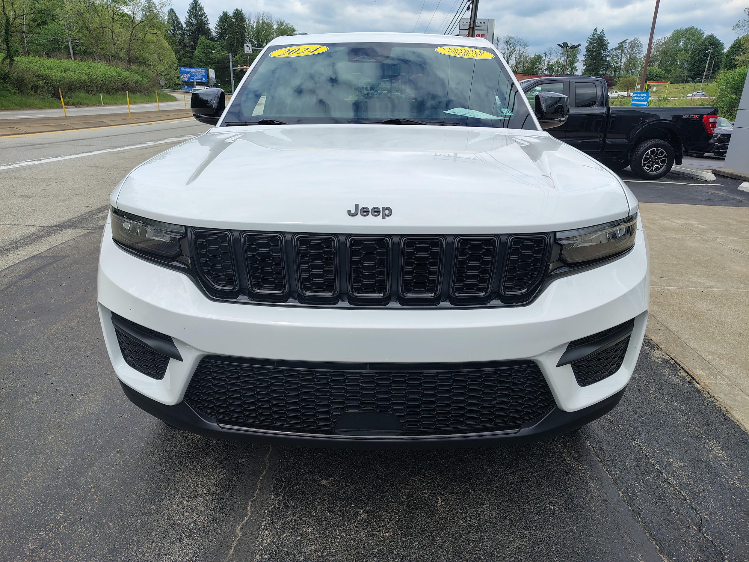 2024 Jeep Grand Cherokee Altitude X Bright White Clearcoat at Solomon CJD Carmichaels