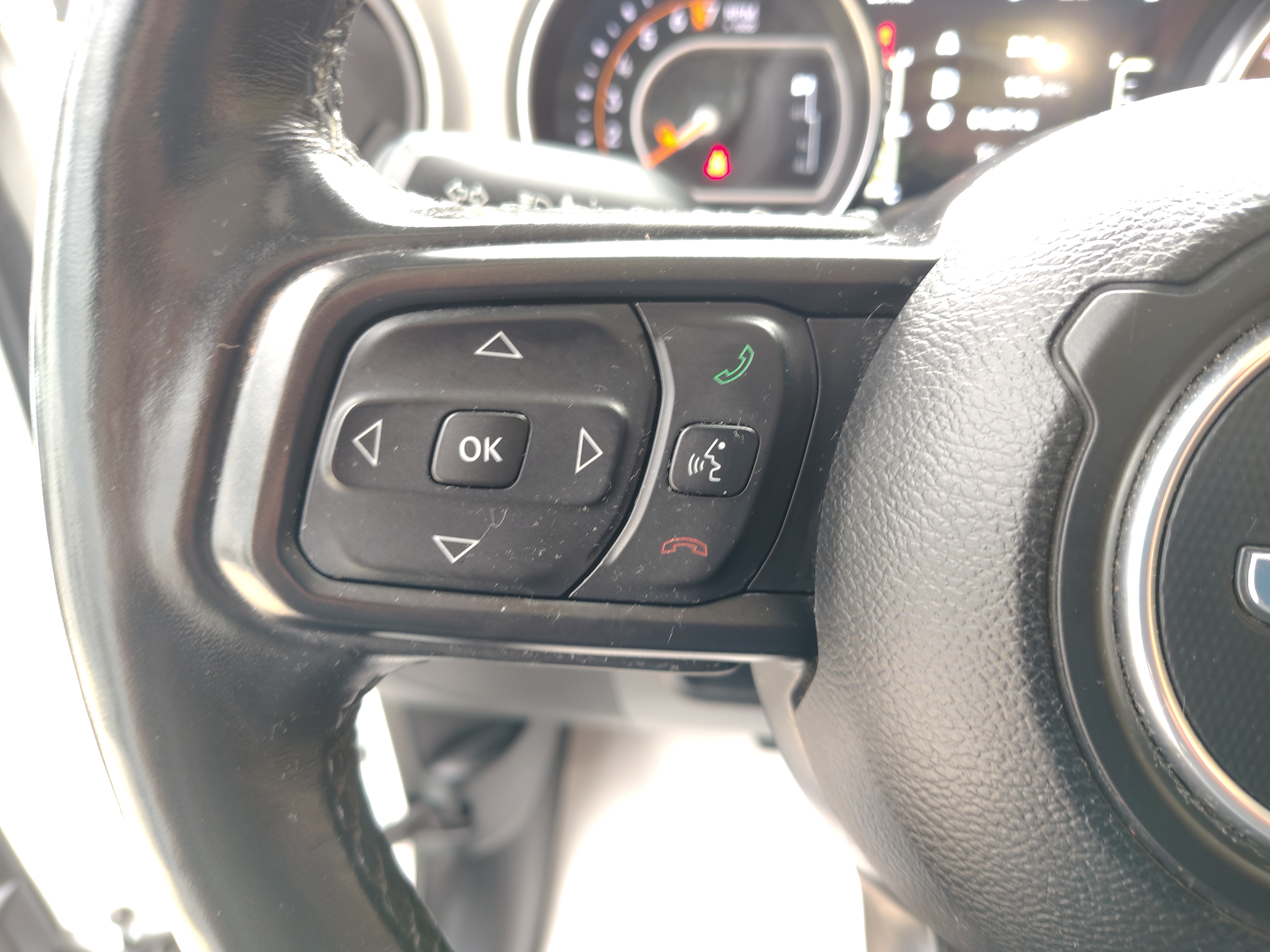 2021 Jeep Gladiator photo 26 of 34