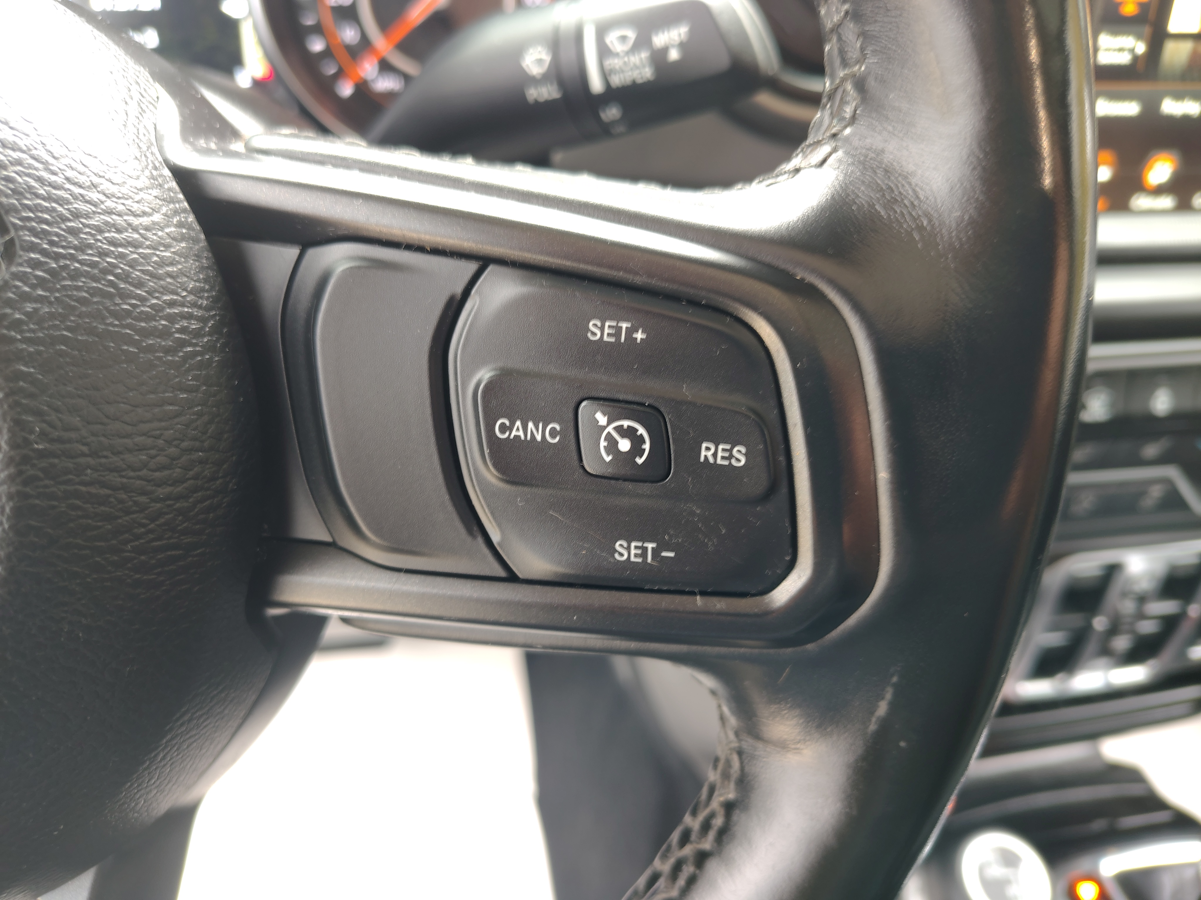 2021 Jeep Gladiator photo 27 of 34