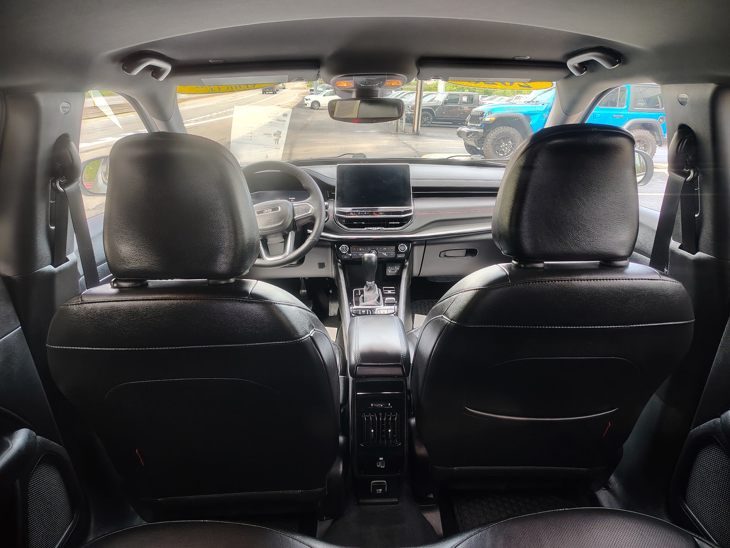 2025 Jeep Compass Trailhawk Silver Zynith Metallic Clearcoat at Solomon CJD Carmichaels