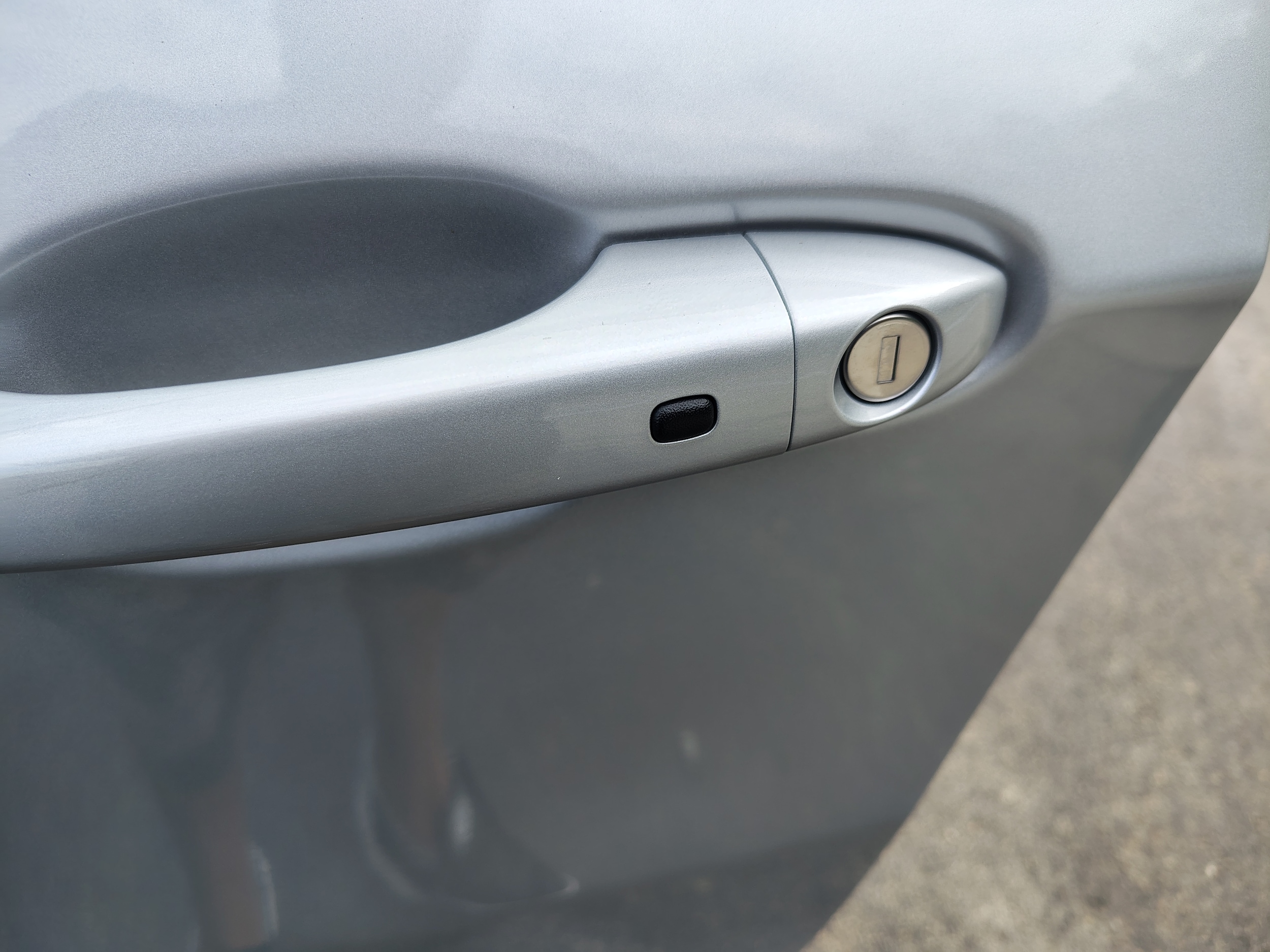 2025 Jeep Compass Trailhawk Silver Zynith Metallic Clearcoat at Solomon CJD Carmichaels