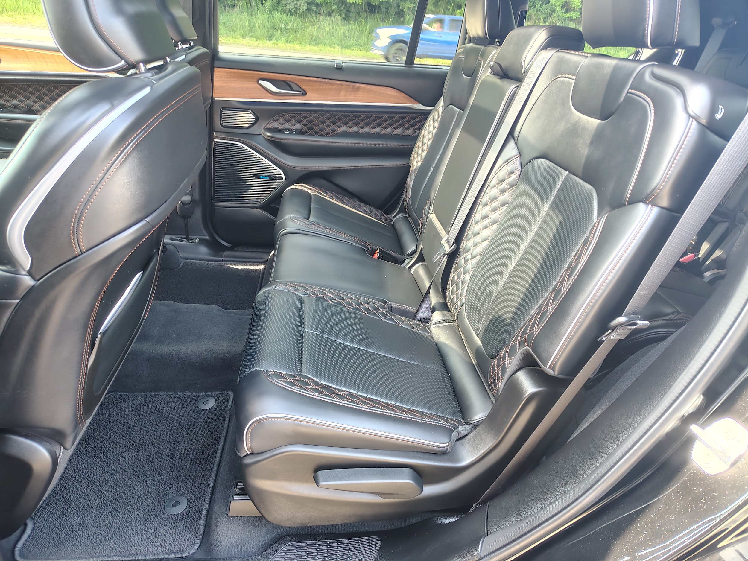 2025 Jeep Grand Cherokee L Summit Reserve Diamond Black Crystal Pearlcoat at Solomon CJD Carmichaels