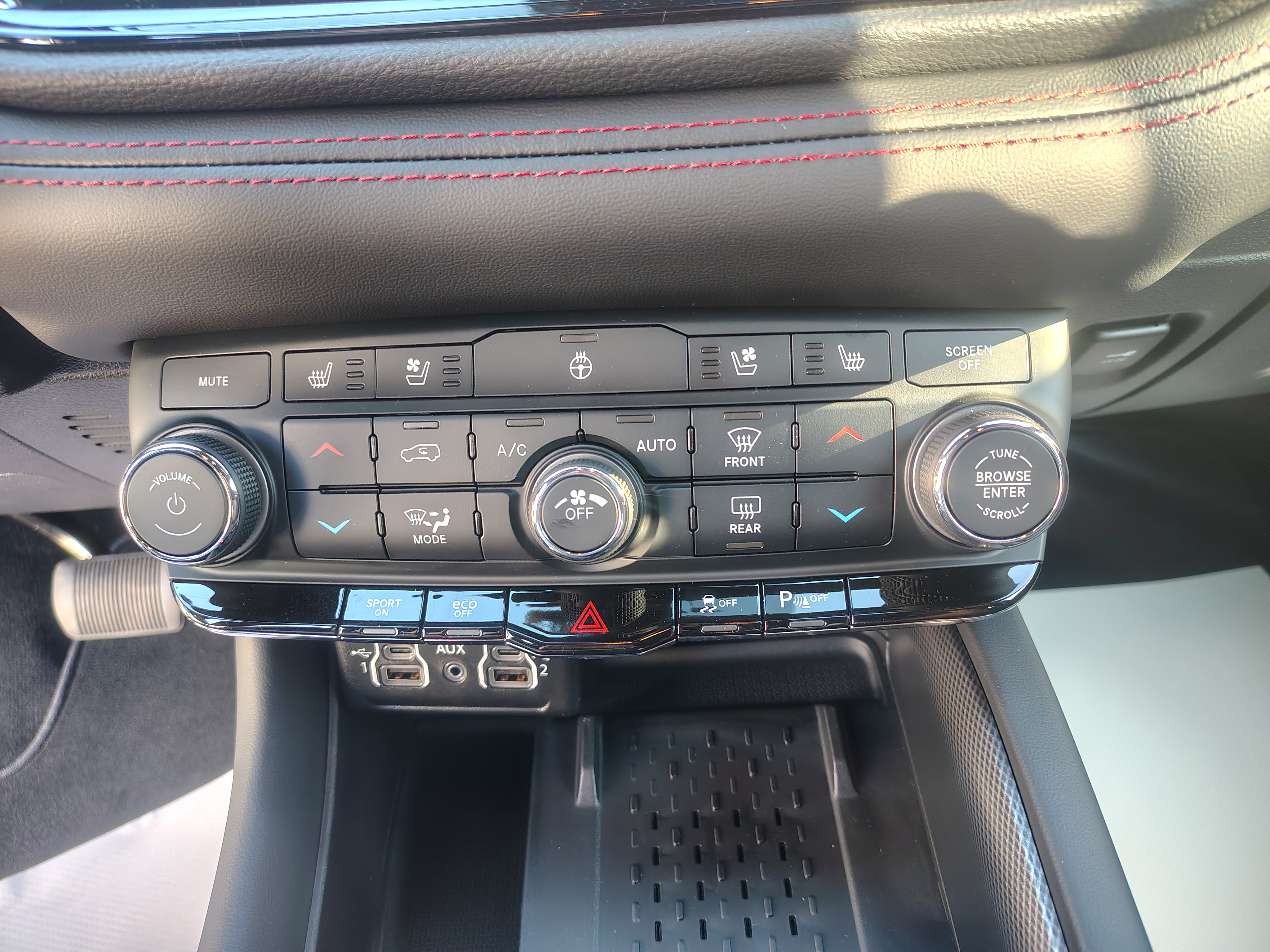 2027 Dodge Durango photo 39 of 42