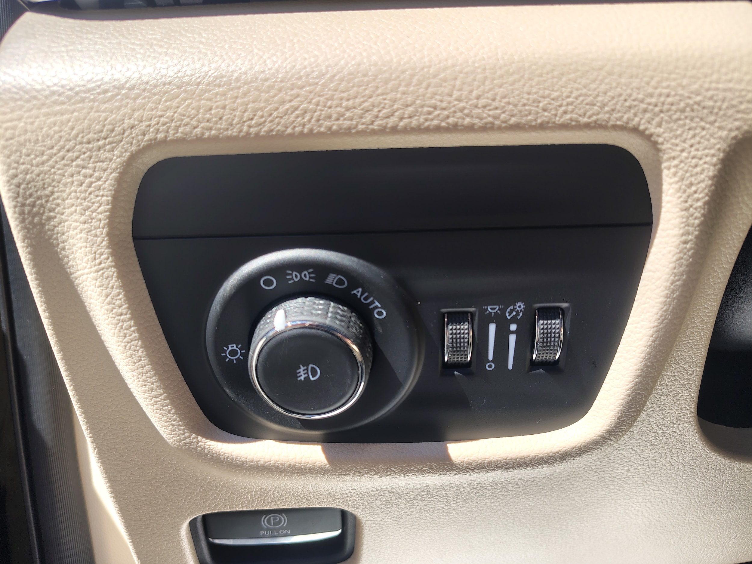 2024 Jeep Grand Cherokee Limited Diamond Black Crystal Pearlcoat at Solomon CJD Carmichaels