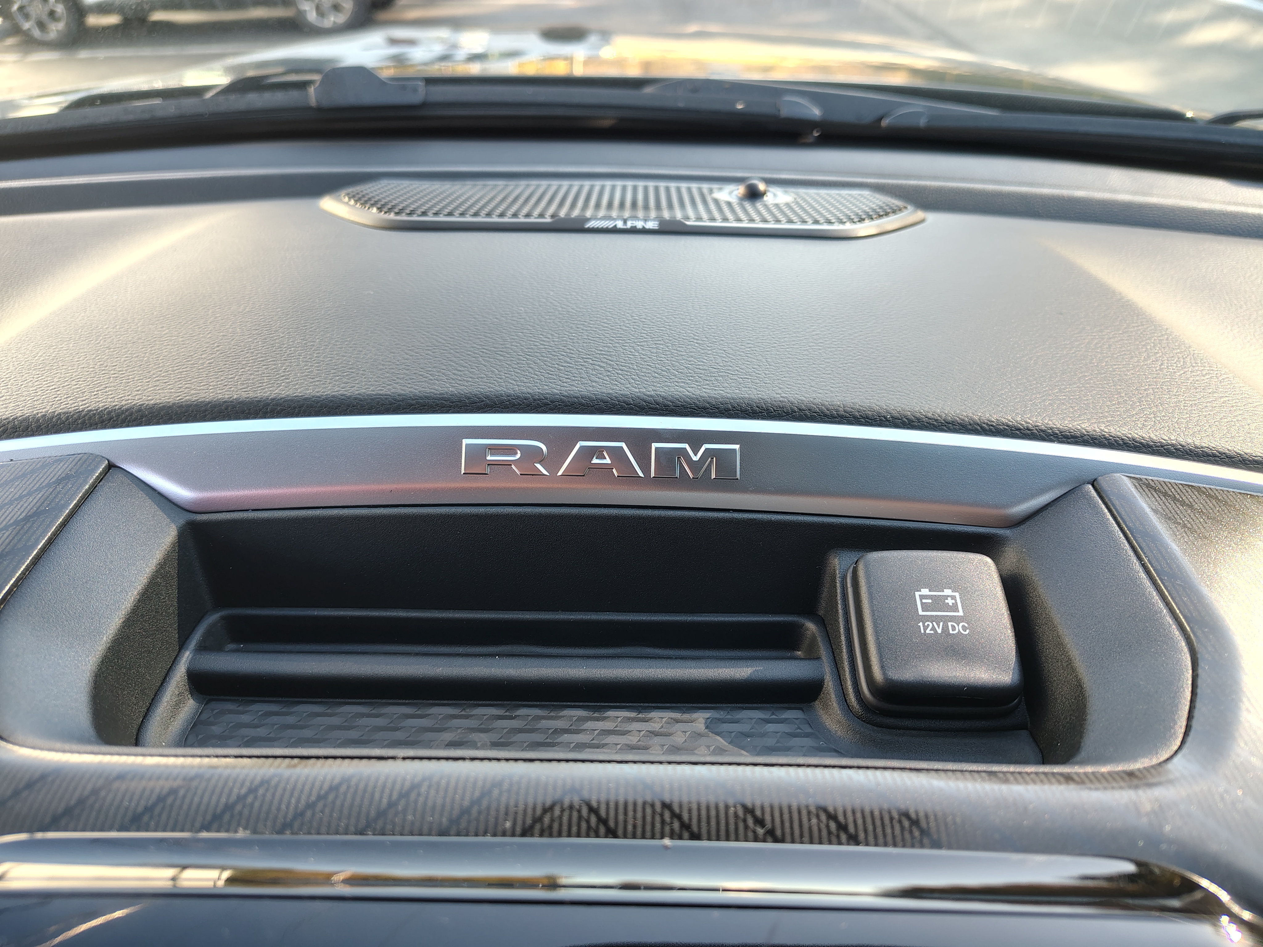 2027 Ram 1500 photo 35 of 40
