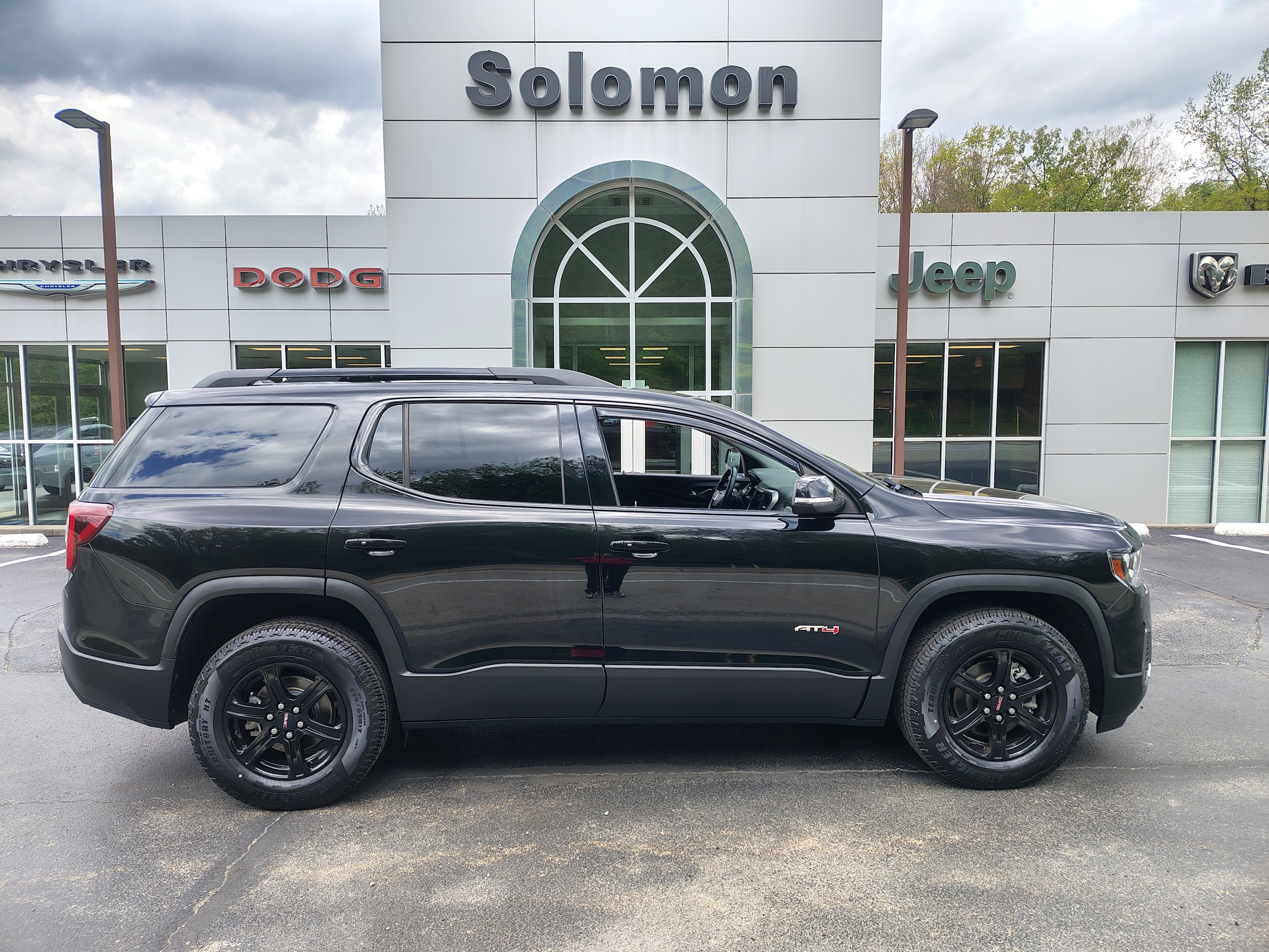 2022 GMC Acadia AT4 - 0