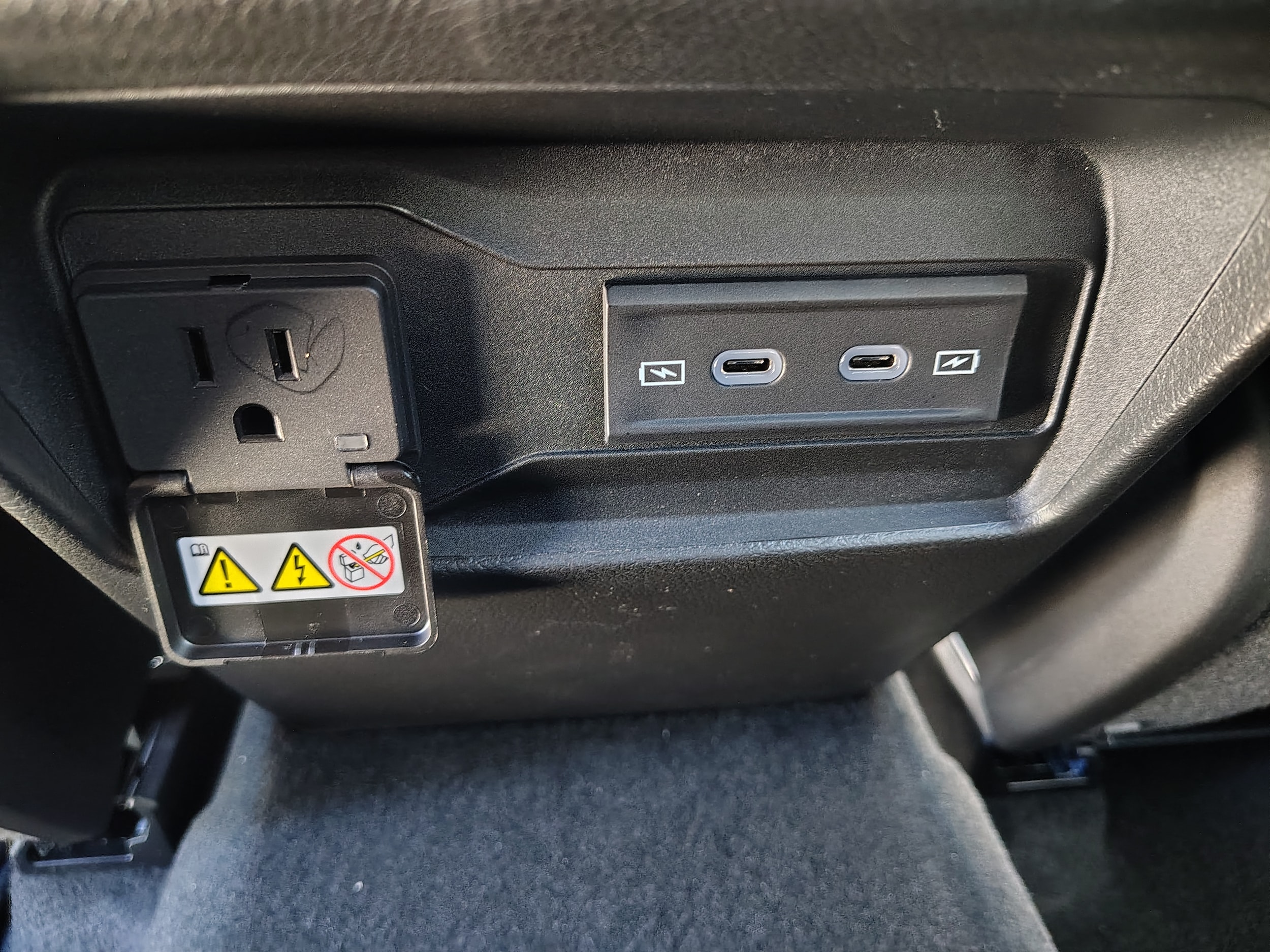 2027 Jeep Grand Cherokee photo 27 of 45