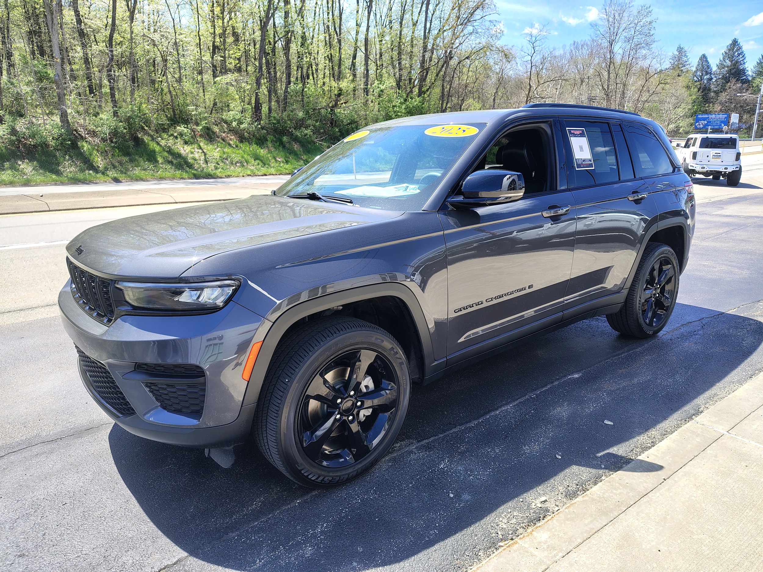 2025 Jeep Grand Cherokee Altitude X Baltic Gray Metallic Clearcoat at Solomon CJD Carmichaels