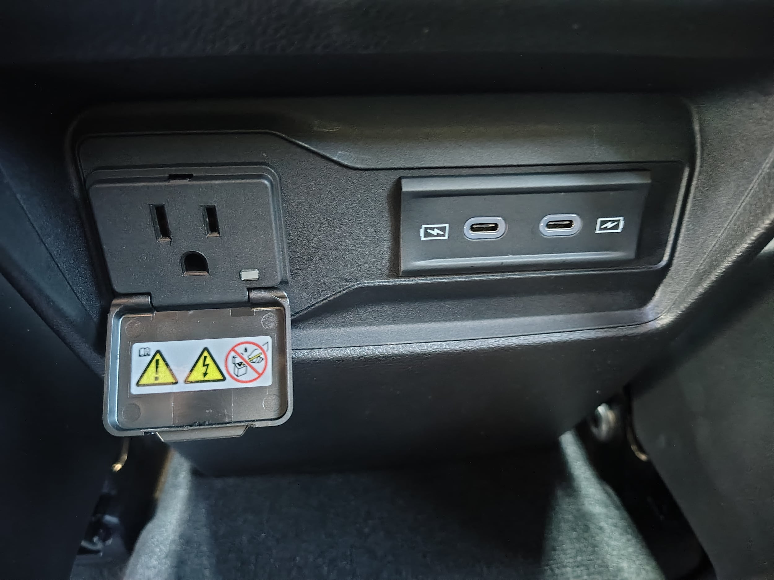 2027 Jeep Grand Cherokee photo 31 of 47