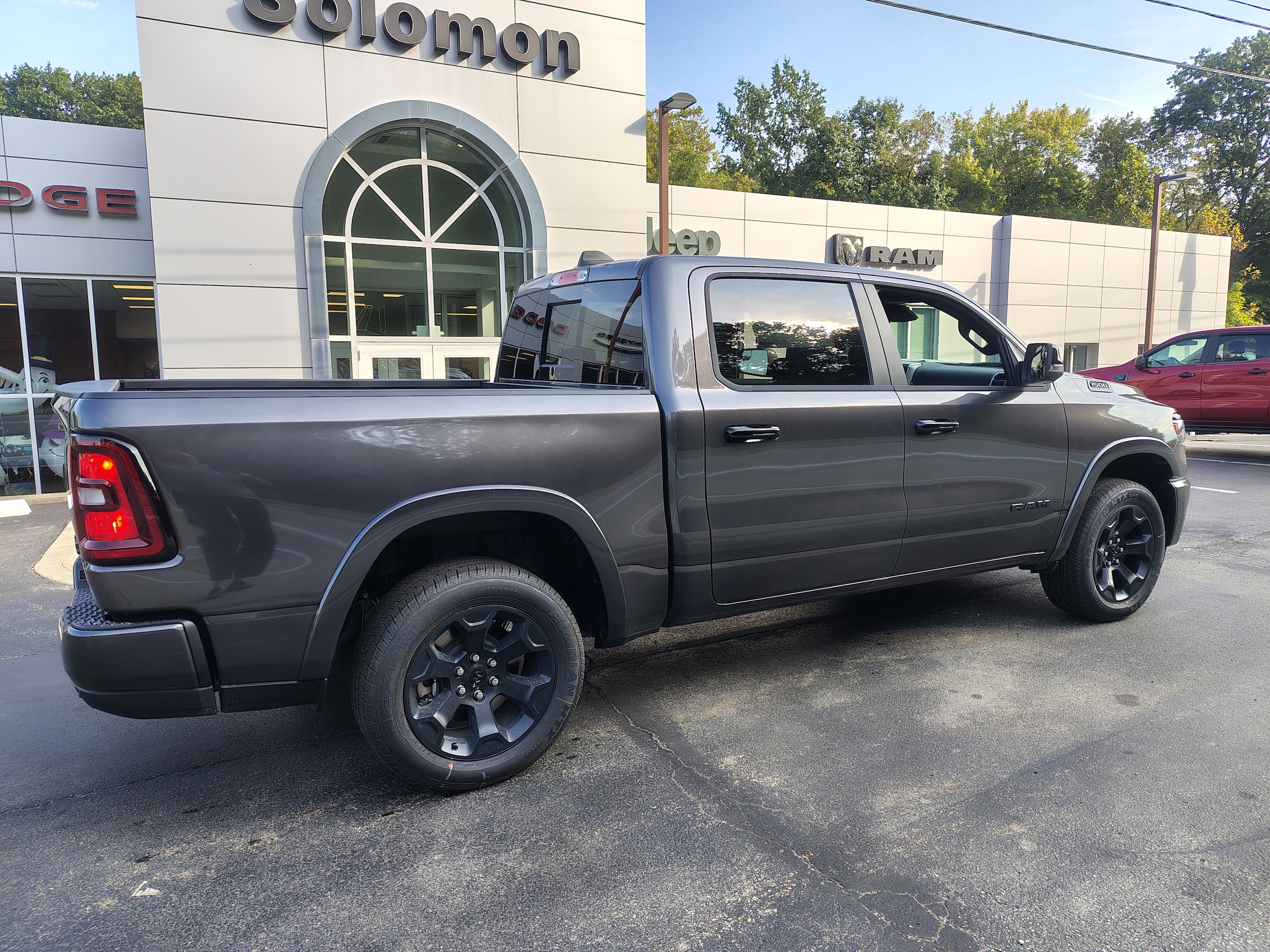 2027 Ram 1500 photo 11 of 32