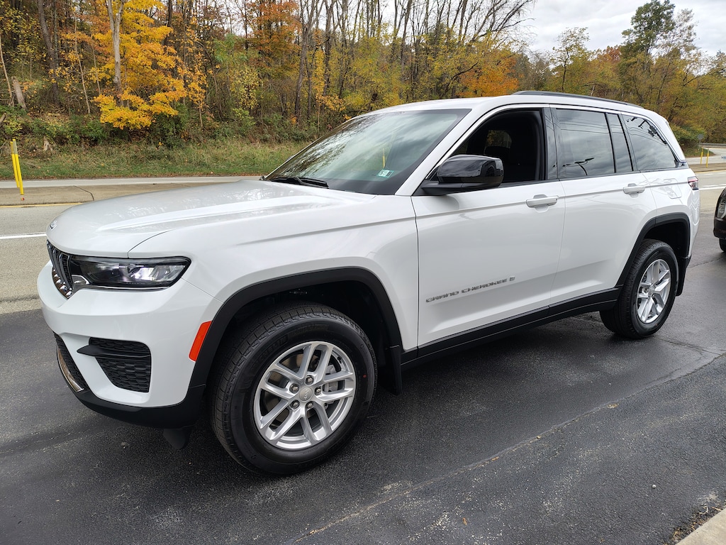 New 2025 Jeep Grand Cherokee LAREDO X 4X4 Sport Utility