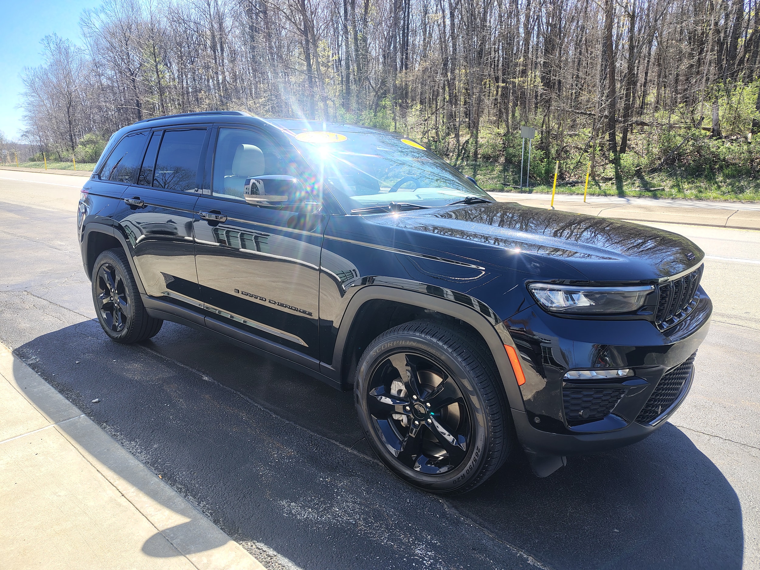 2024 Jeep Grand Cherokee Limited Diamond Black Crystal Pearlcoat at Solomon CJD Carmichaels