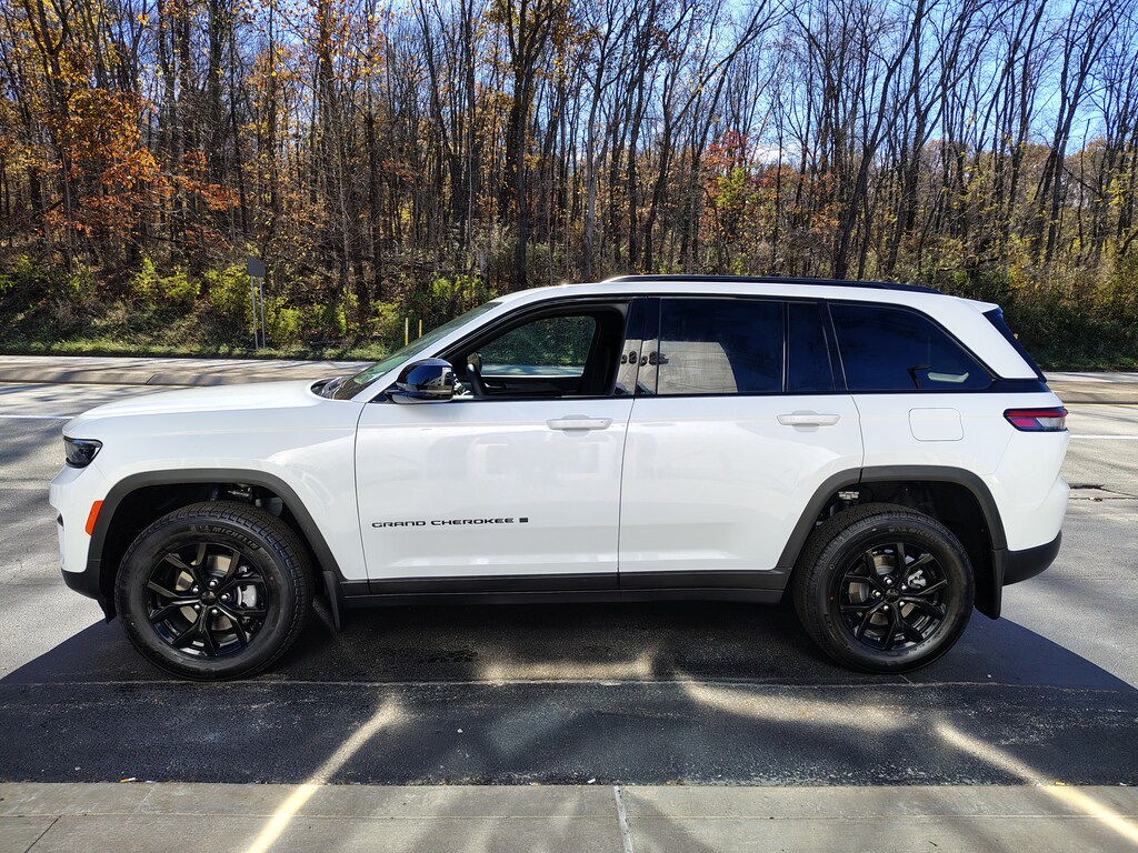 New 2025 Jeep Grand Cherokee ALTITUDE X 4X4 Sport Utility