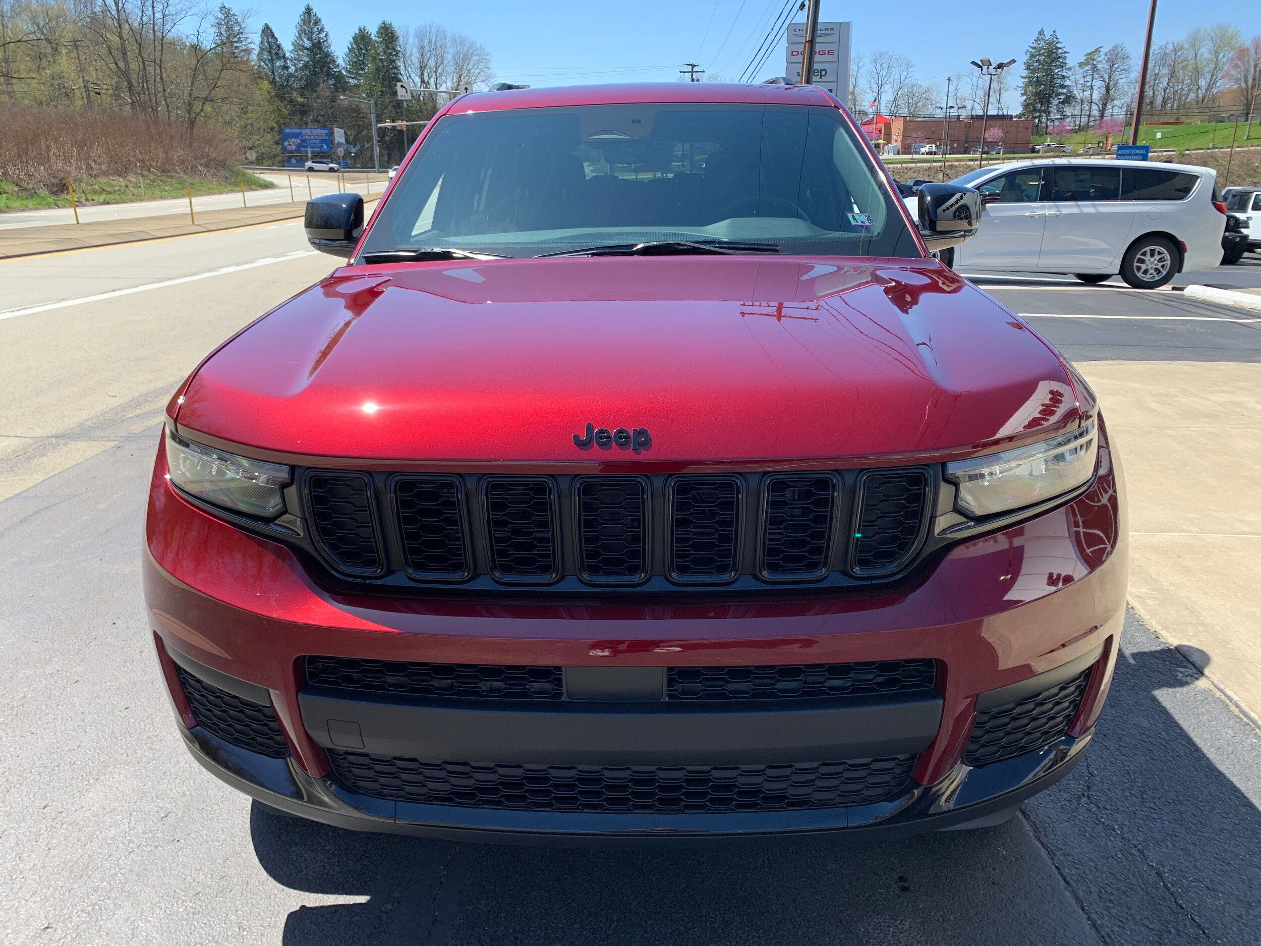 2025 Jeep Grand Cherokee Altitude photo 2