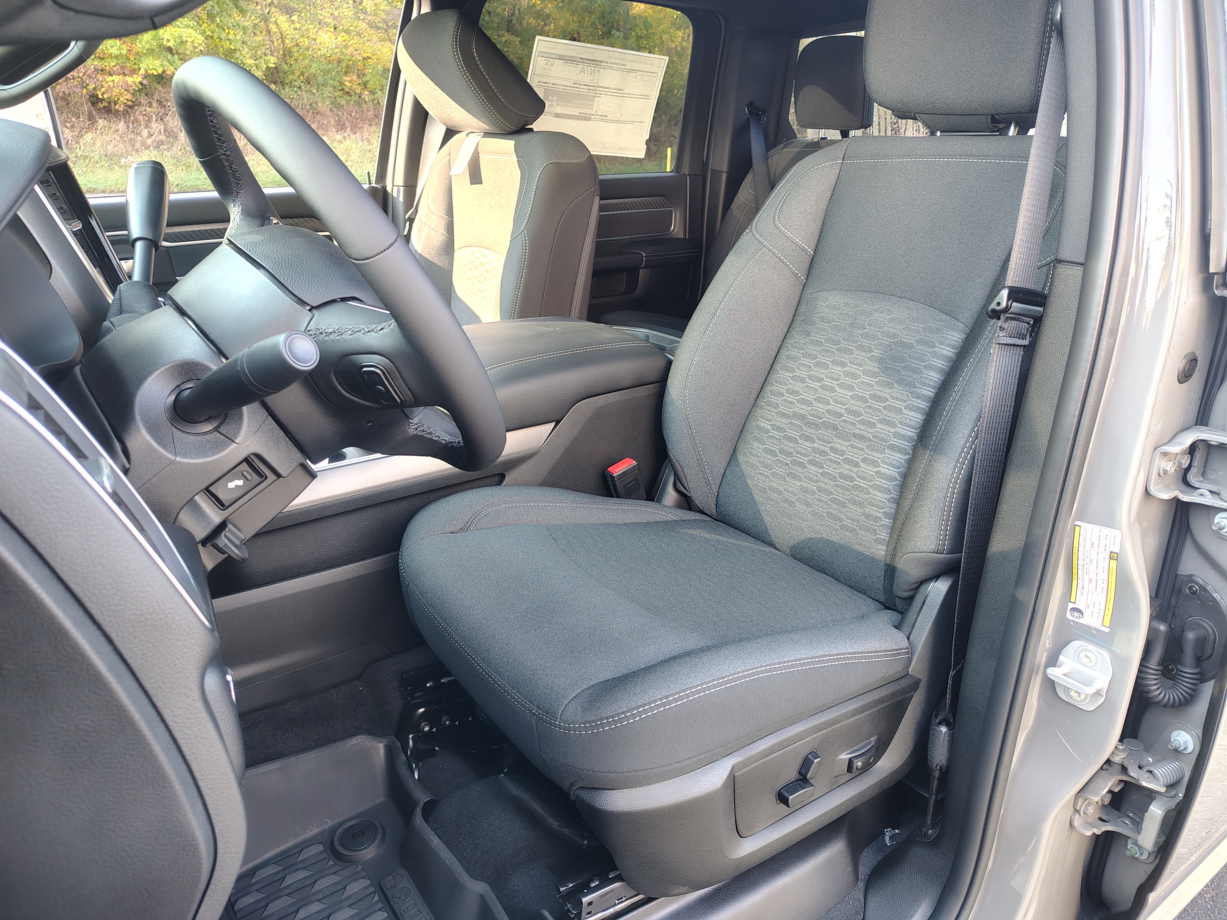 2027 Ram 2500 photo 17 of 40