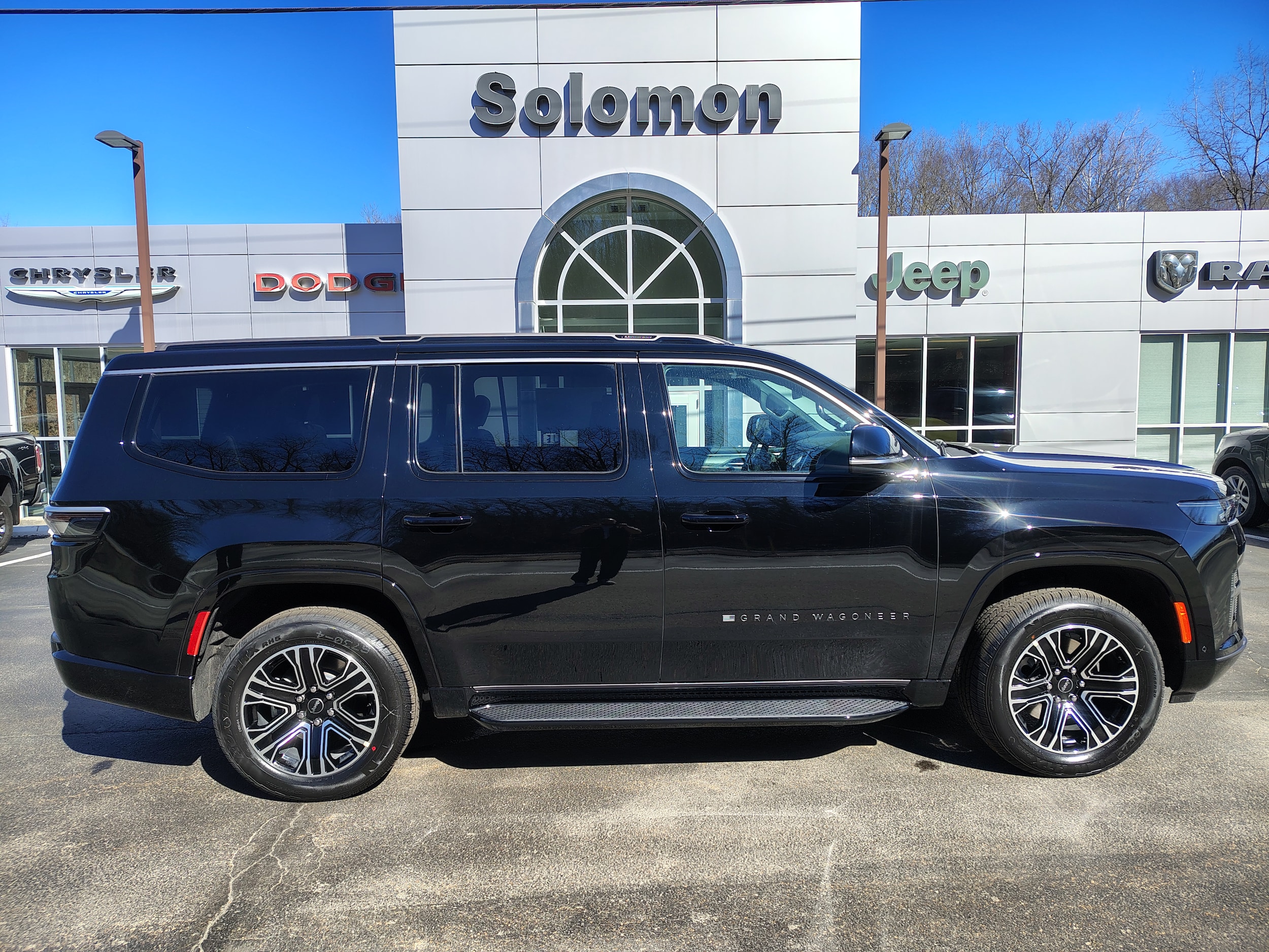 2026 Jeep Grand Wagoneer 4X4 High Gloss Black at Three Rivers CJD