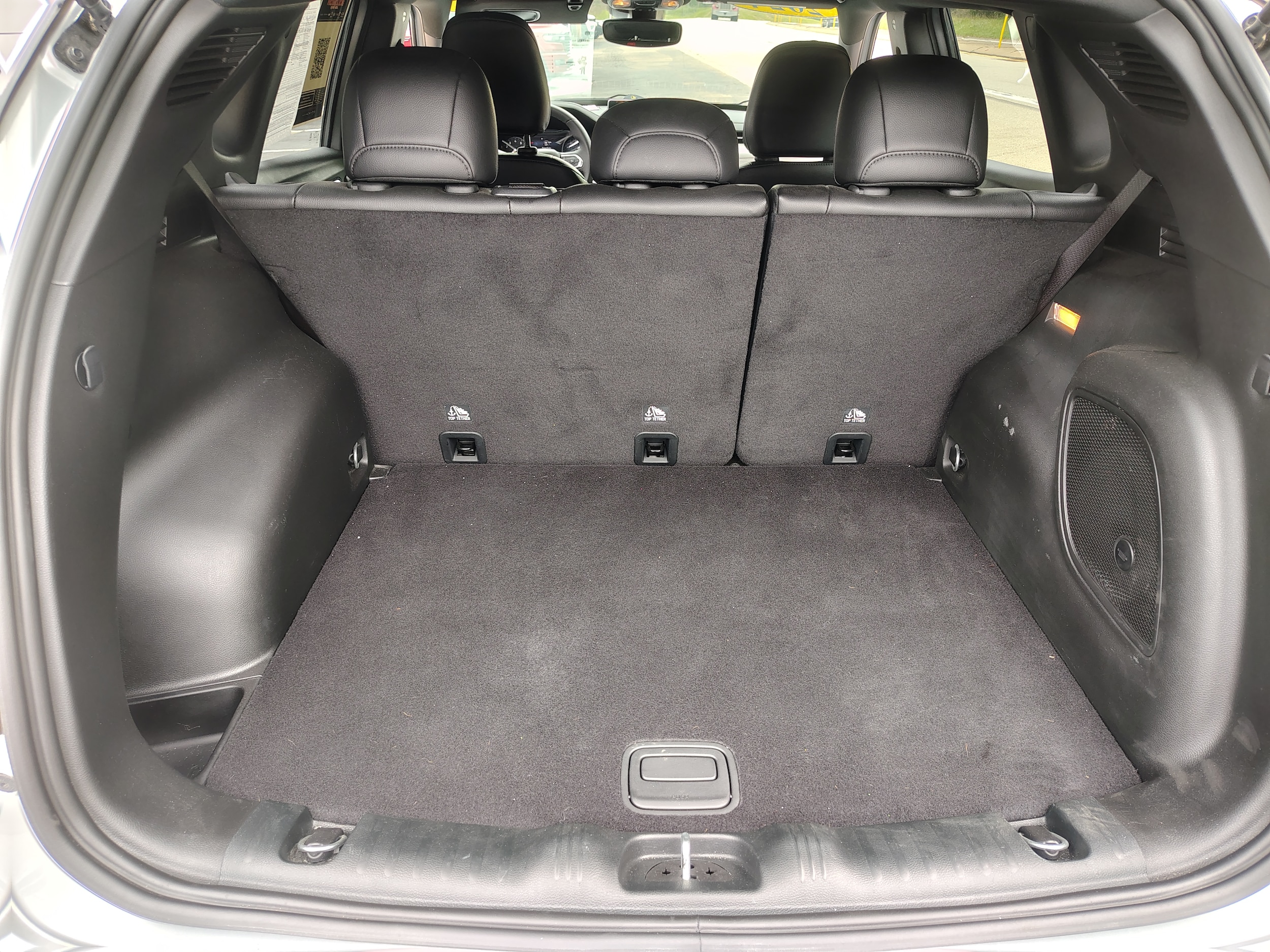 2024 Jeep Compass Limited Silver Zynith Metallic Clearcoat at Solomon CJD Carmichaels