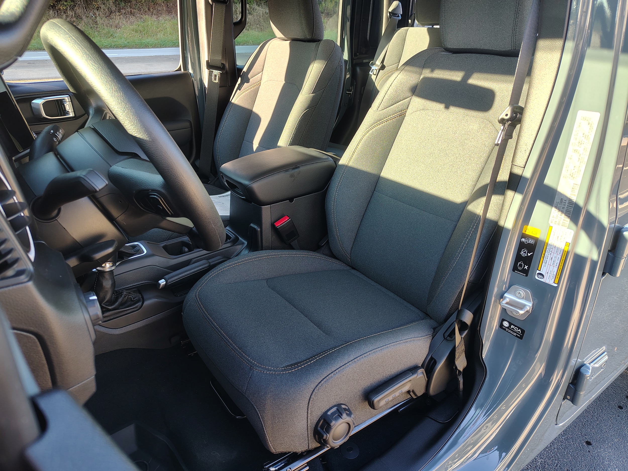 2026 Jeep Gladiator SPORT 4X4 - 11