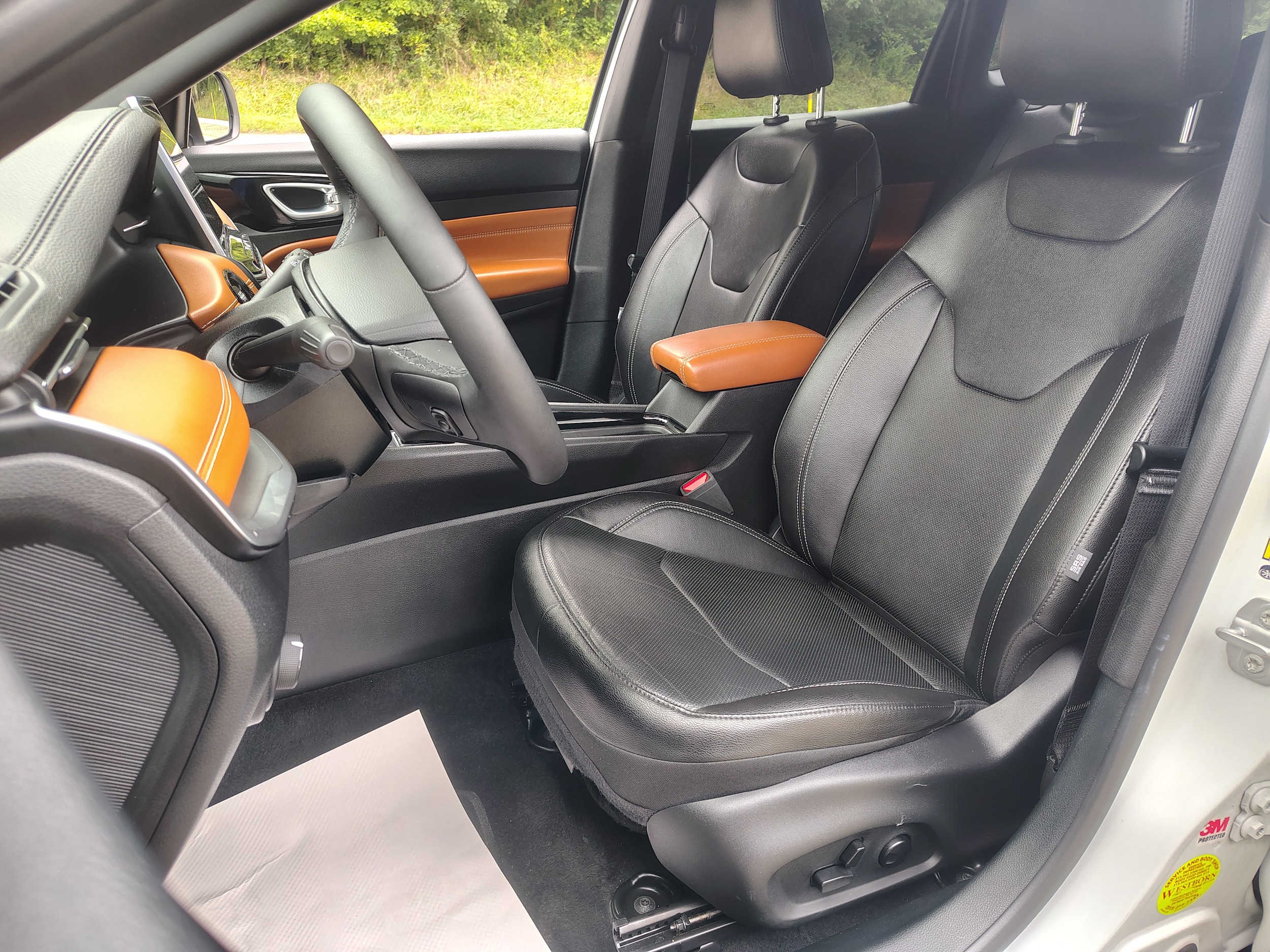 2025 Jeep Compass Limited Bright White Clearcoat at Solomon CJD Carmichaels