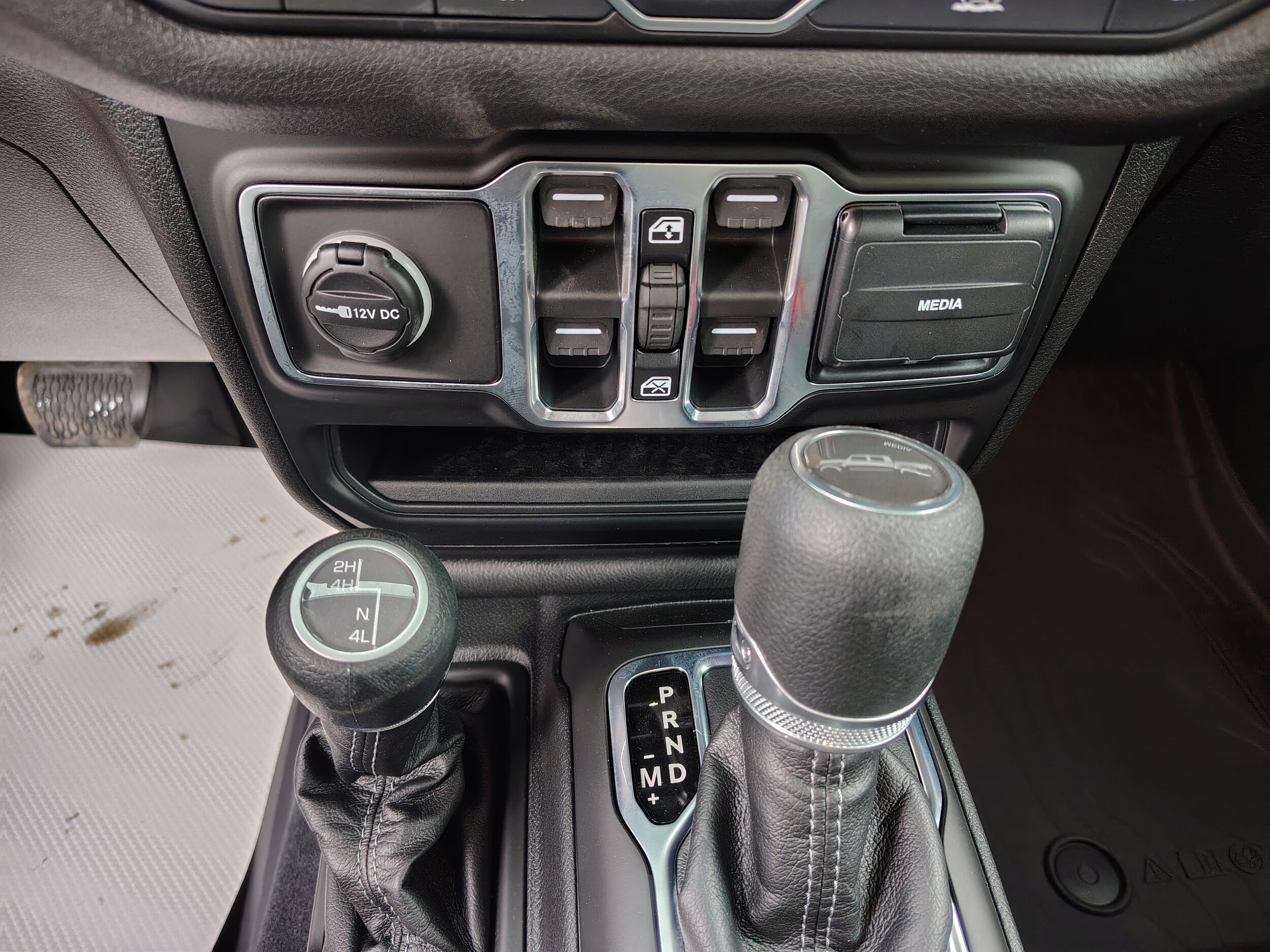 2026 Jeep Gladiator SPORT 4X4 Black at Solomon CJD Carmichaels