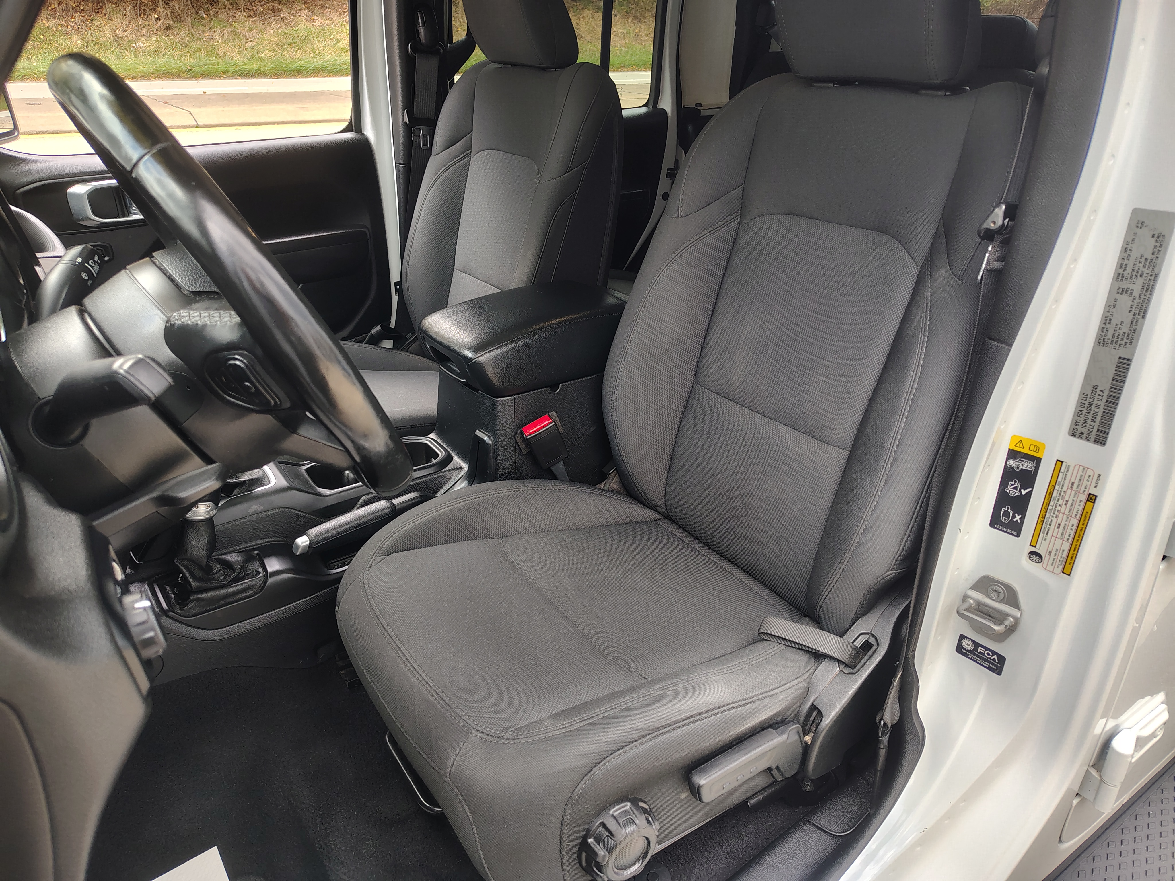 2021 Jeep Gladiator photo 15 of 34