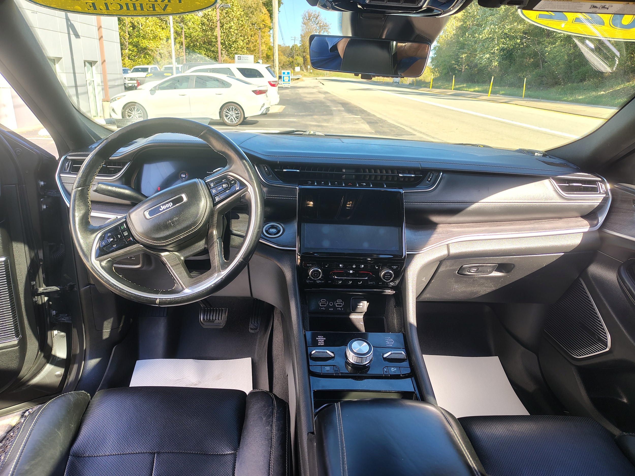 2022 Jeep Grand Cherokee L photo 30 of 46