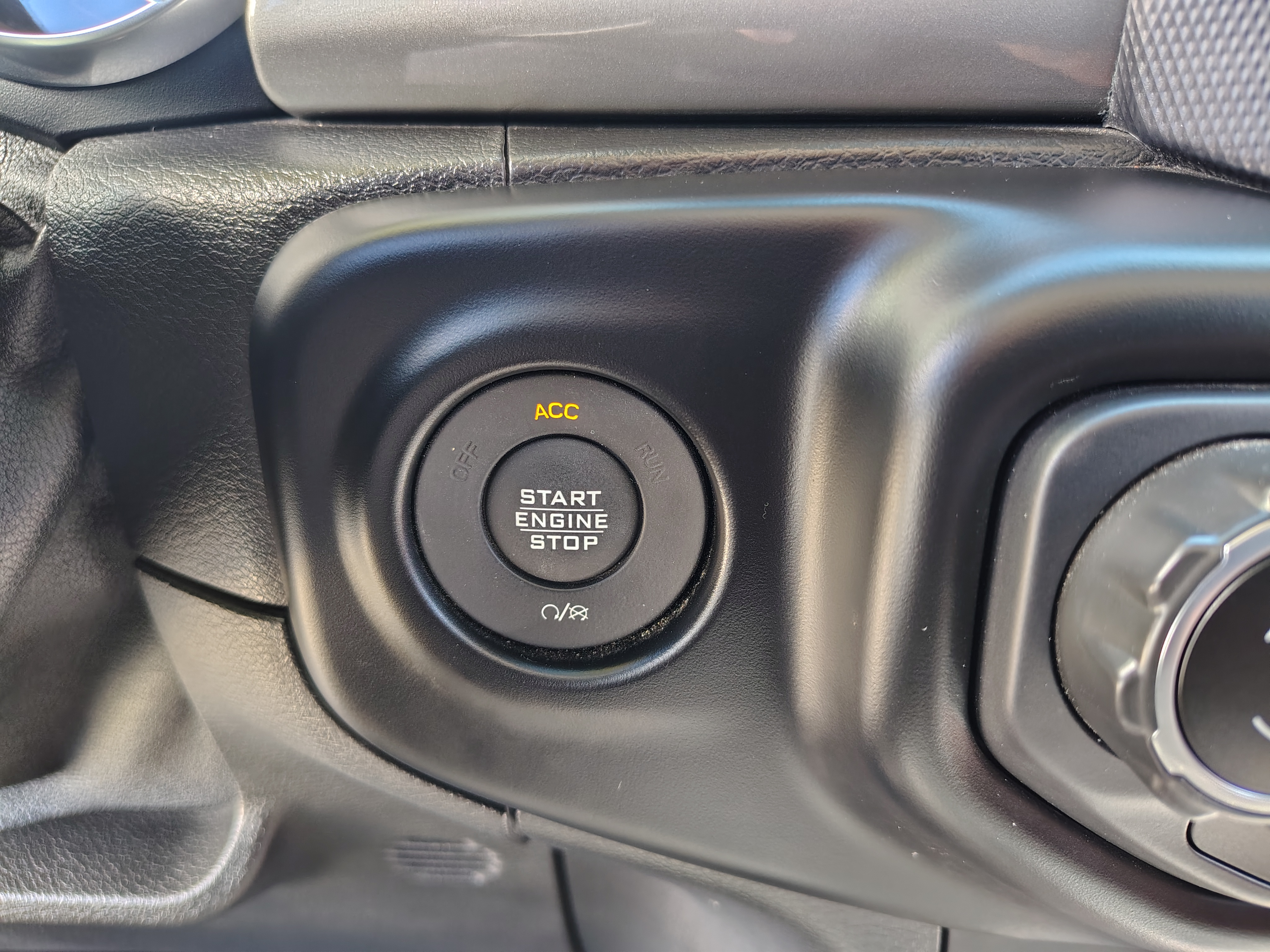 2020 Jeep Wrangler Unlimited photo 30 of 35