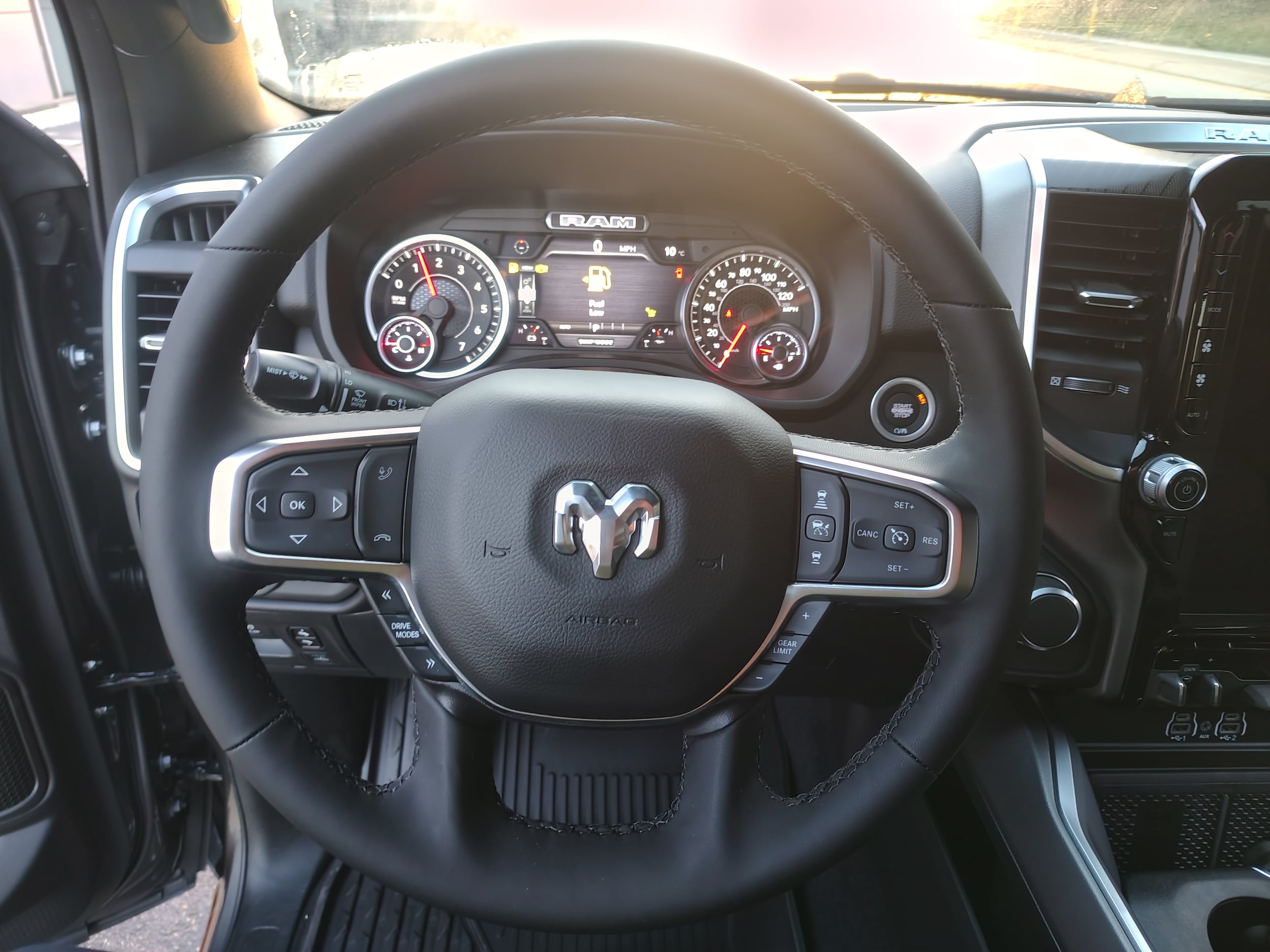 2027 Ram 1500 photo 31 of 40