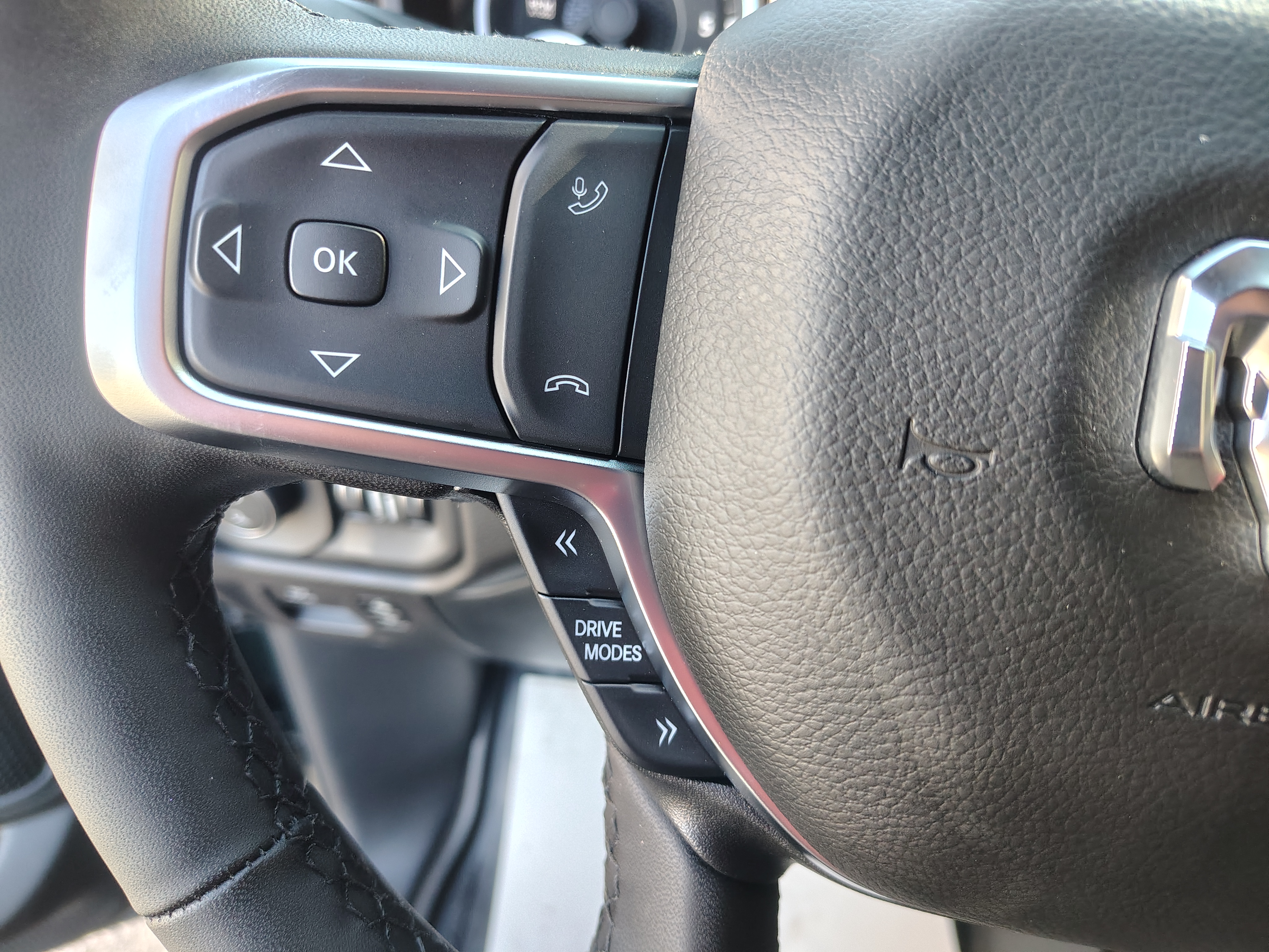 2027 Ram 1500 photo 30 of 40