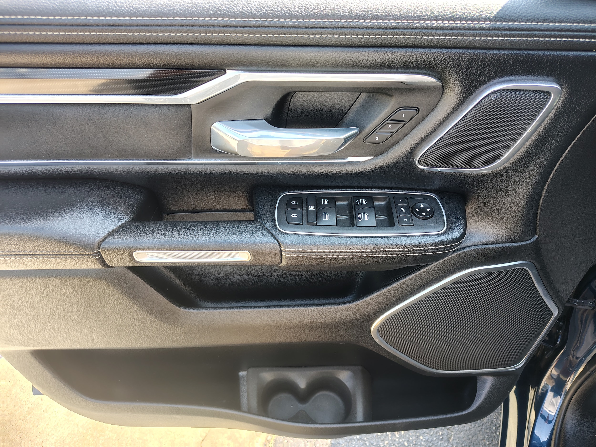 2022 Ram 1500 photo 19 of 44