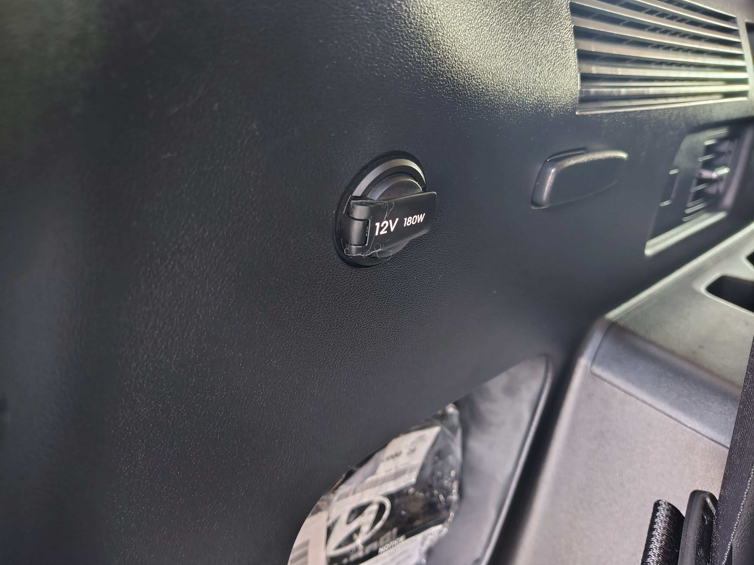 2025 Hyundai Santa Fe Hybrid photo 14 of 40