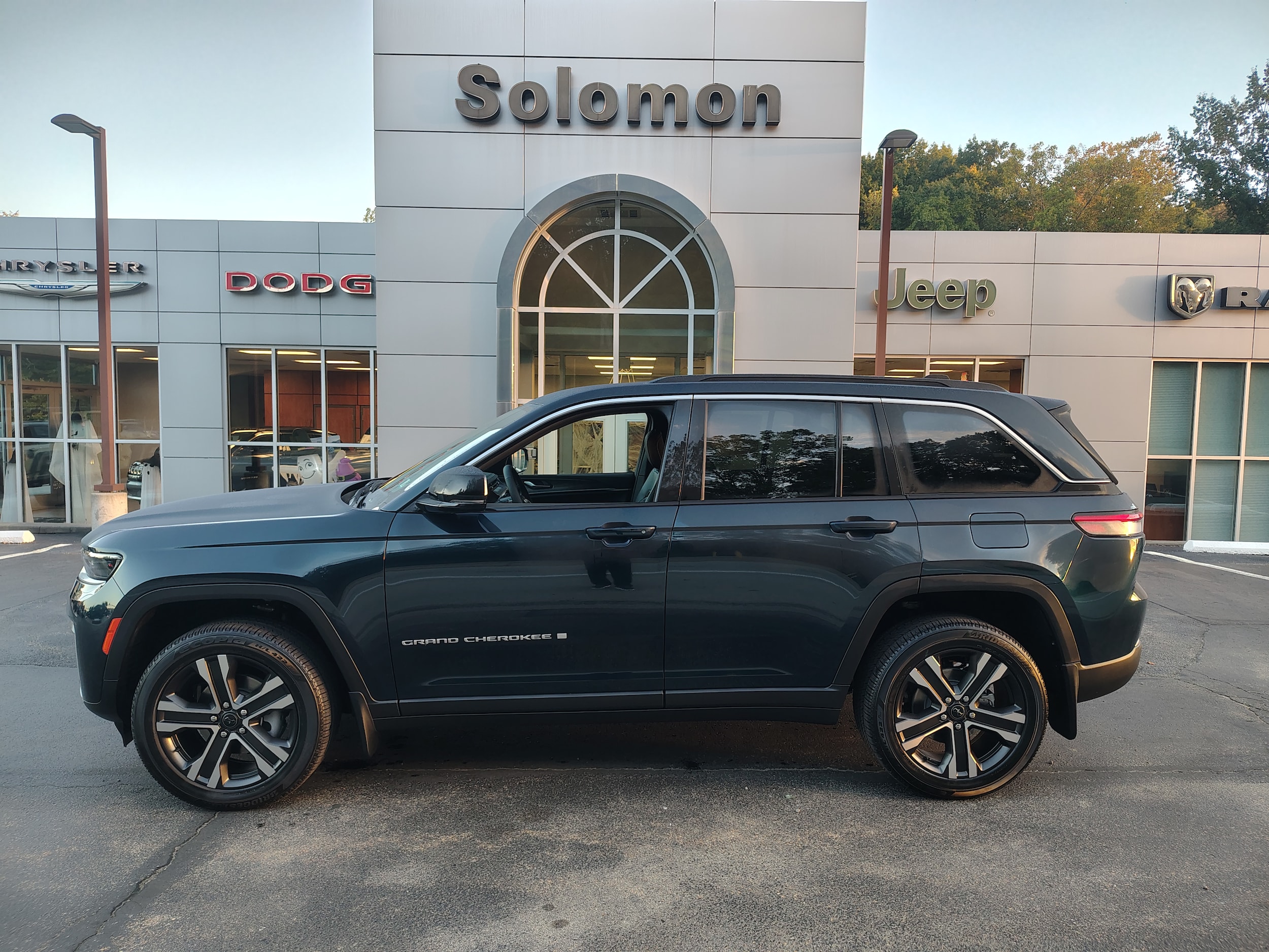 2027 Jeep Grand Cherokee