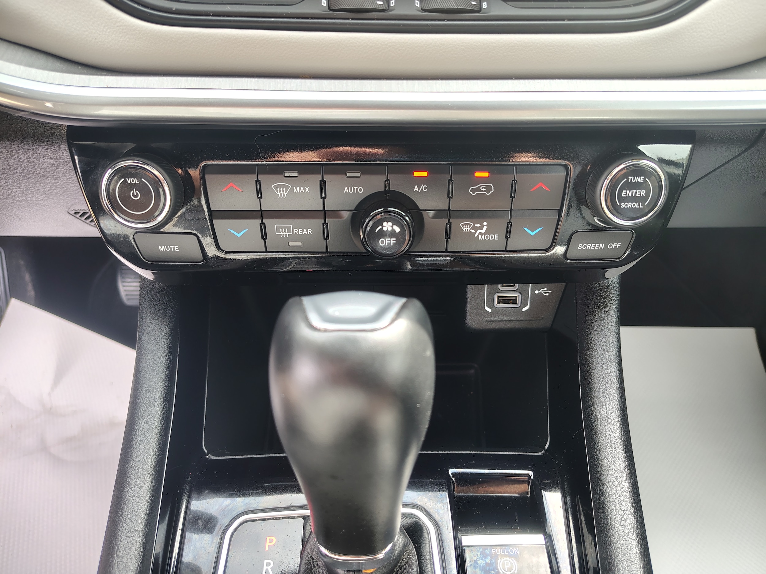 2025 Jeep Compass Limited Diamond Black Crystal Pearlcoat at Solomon CJD Carmichaels
