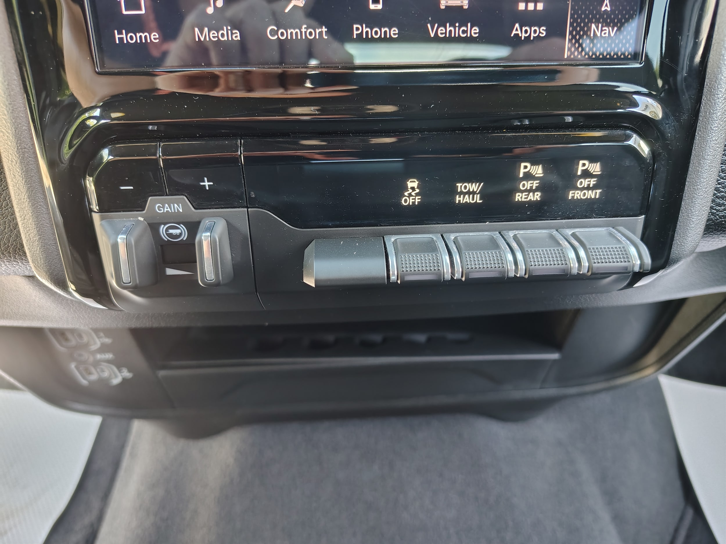 2025 Ram 2500 Big Horn Granite Crystal Metallic Clearcoat at Solomon CJD Carmichaels