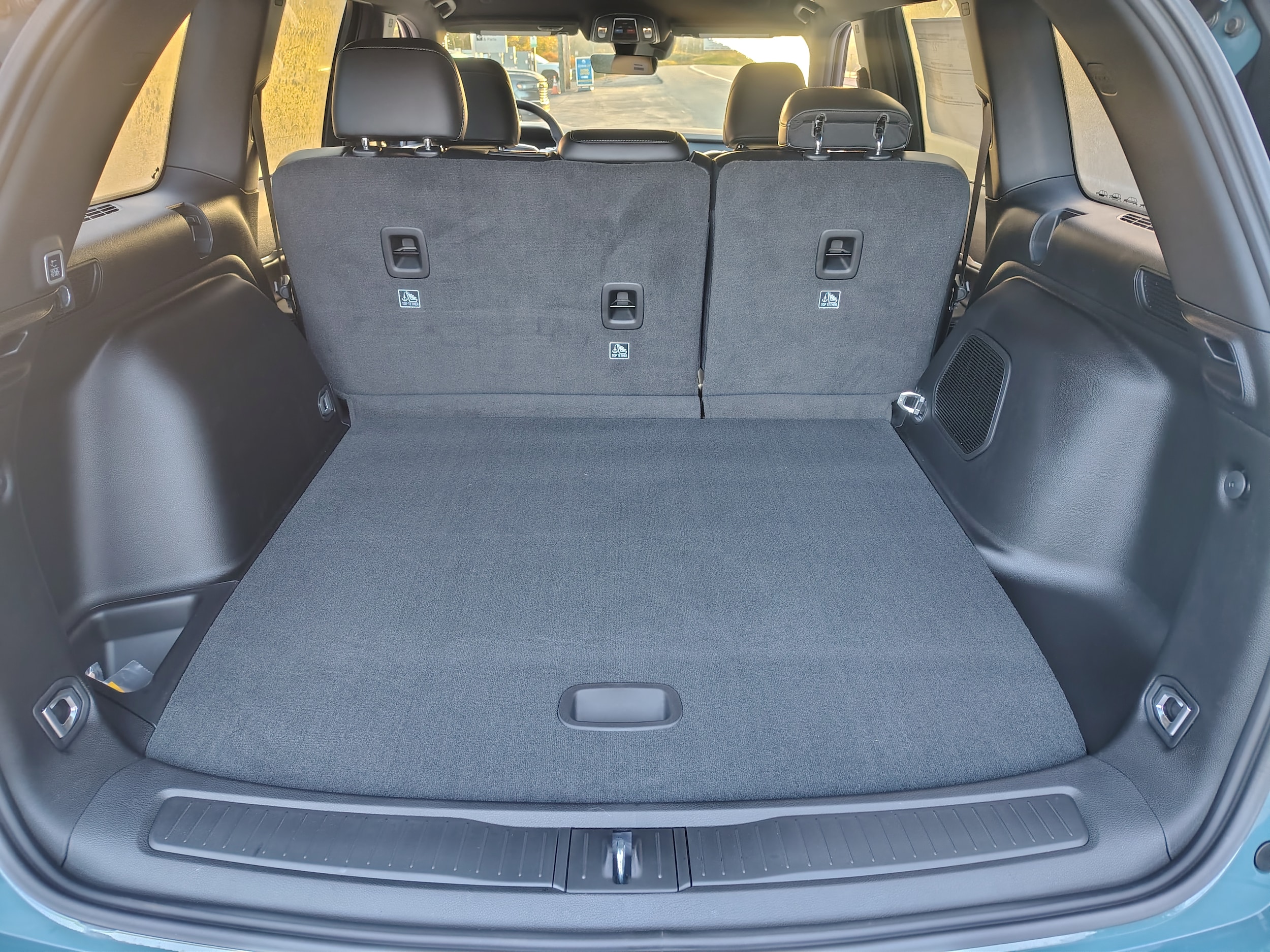 2027 Jeep Grand Cherokee photo 11 of 43