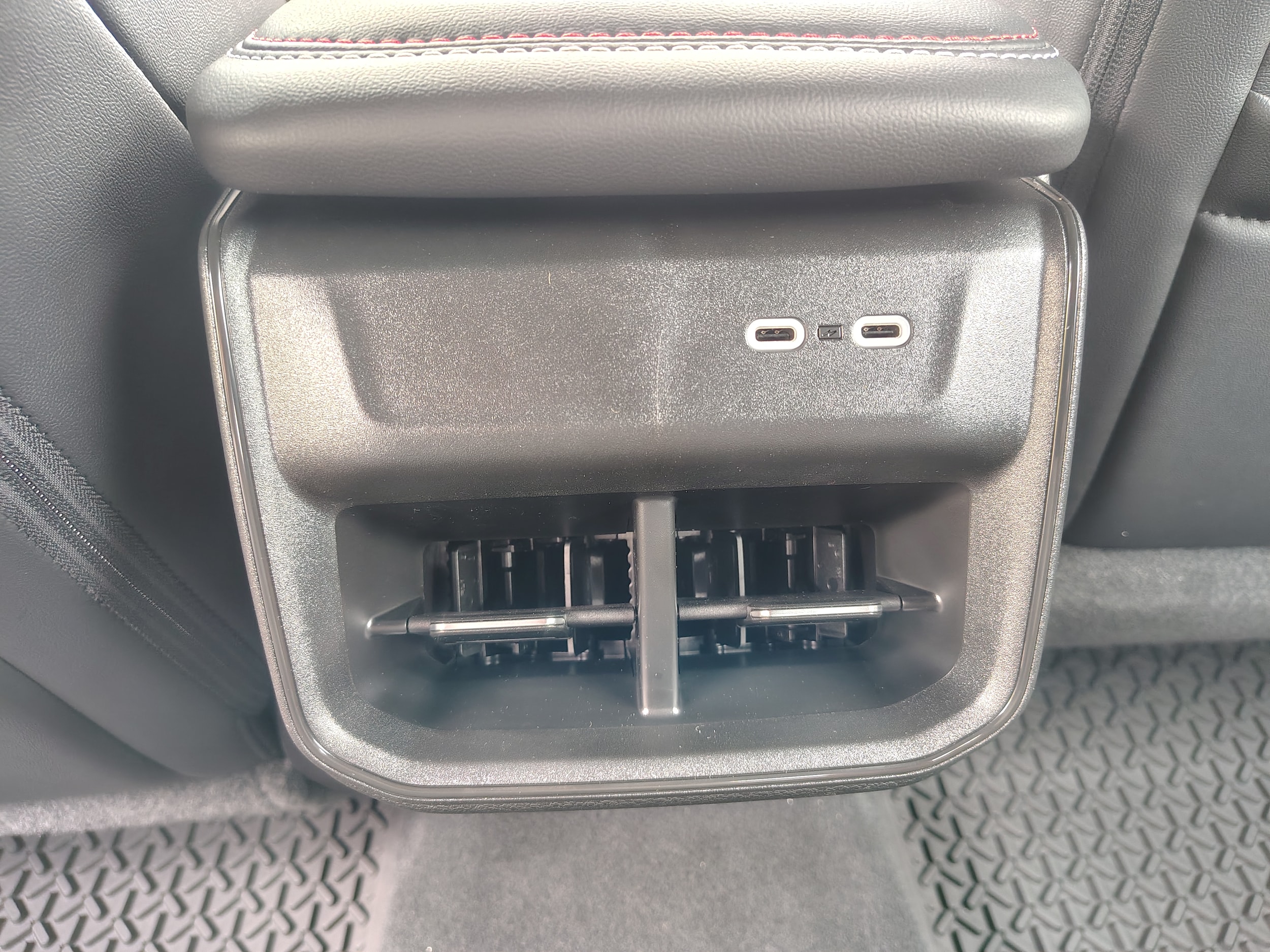 2026 Dodge Charger SCAT PACK 4-DOOR AWD White Knuckle at Solomon CJD Brownsville