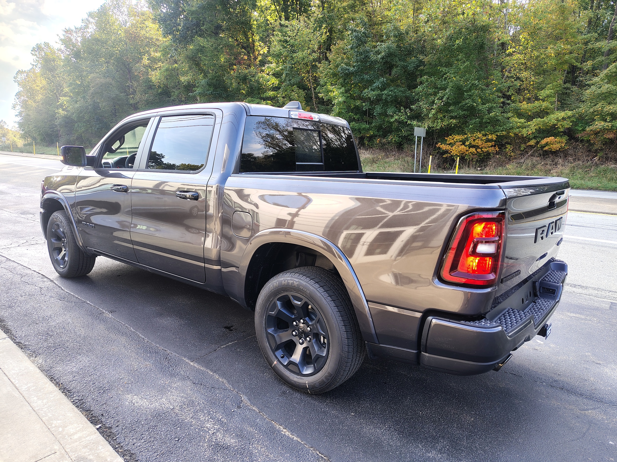2027 Ram 1500 photo 5 of 32