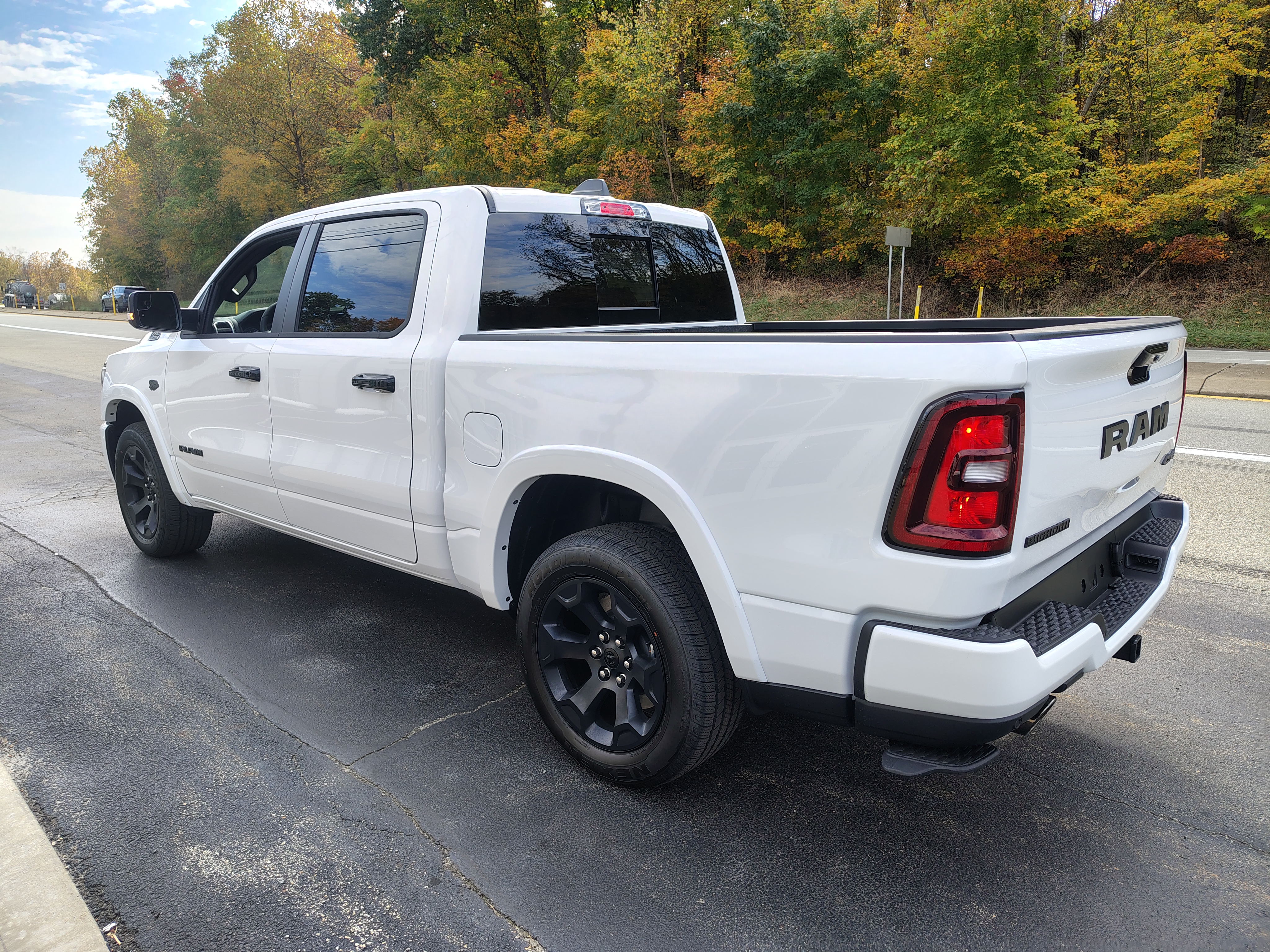 2027 Ram 1500 photo 8 of 42