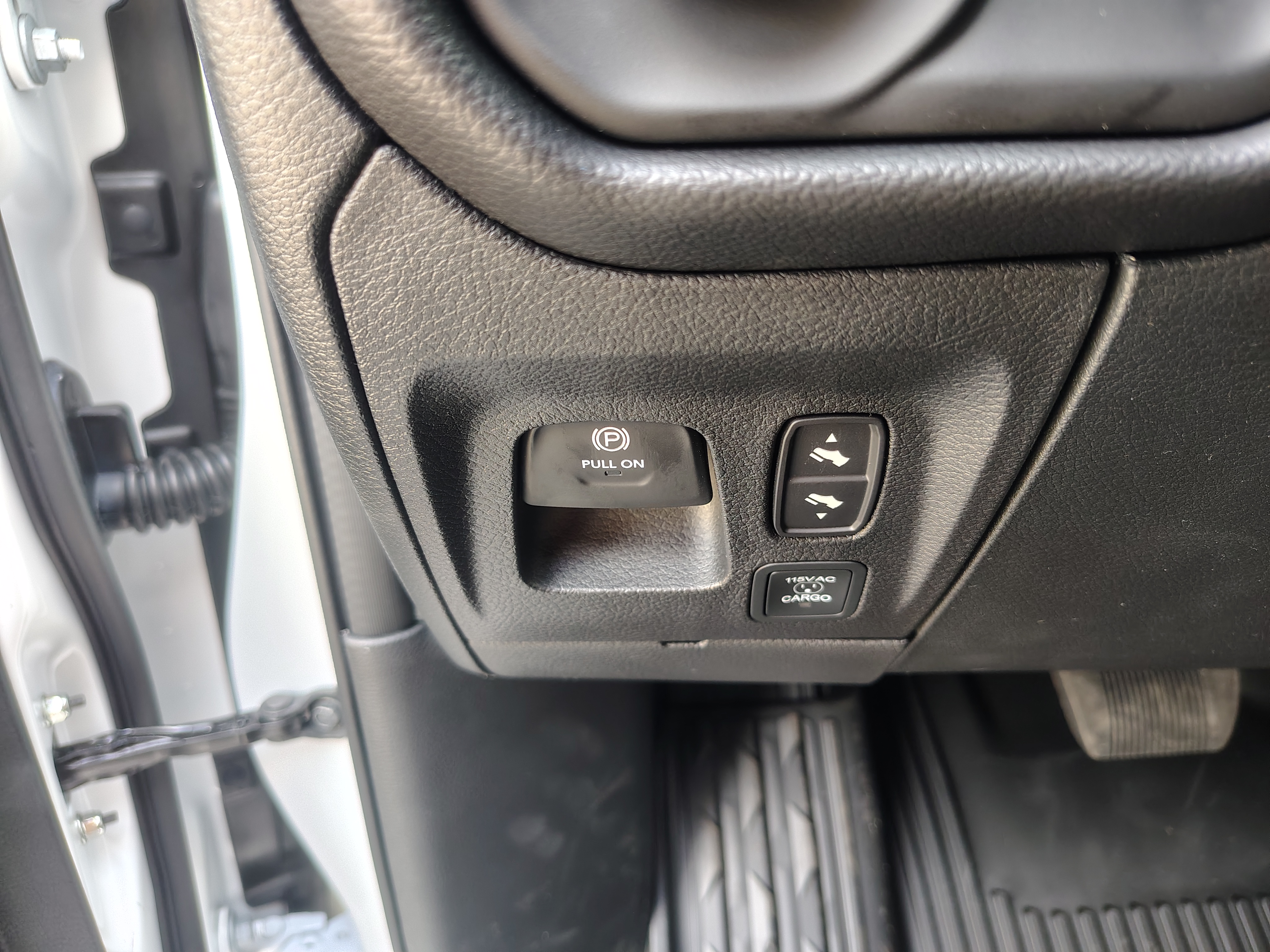 2027 Ram 1500 photo 27 of 42