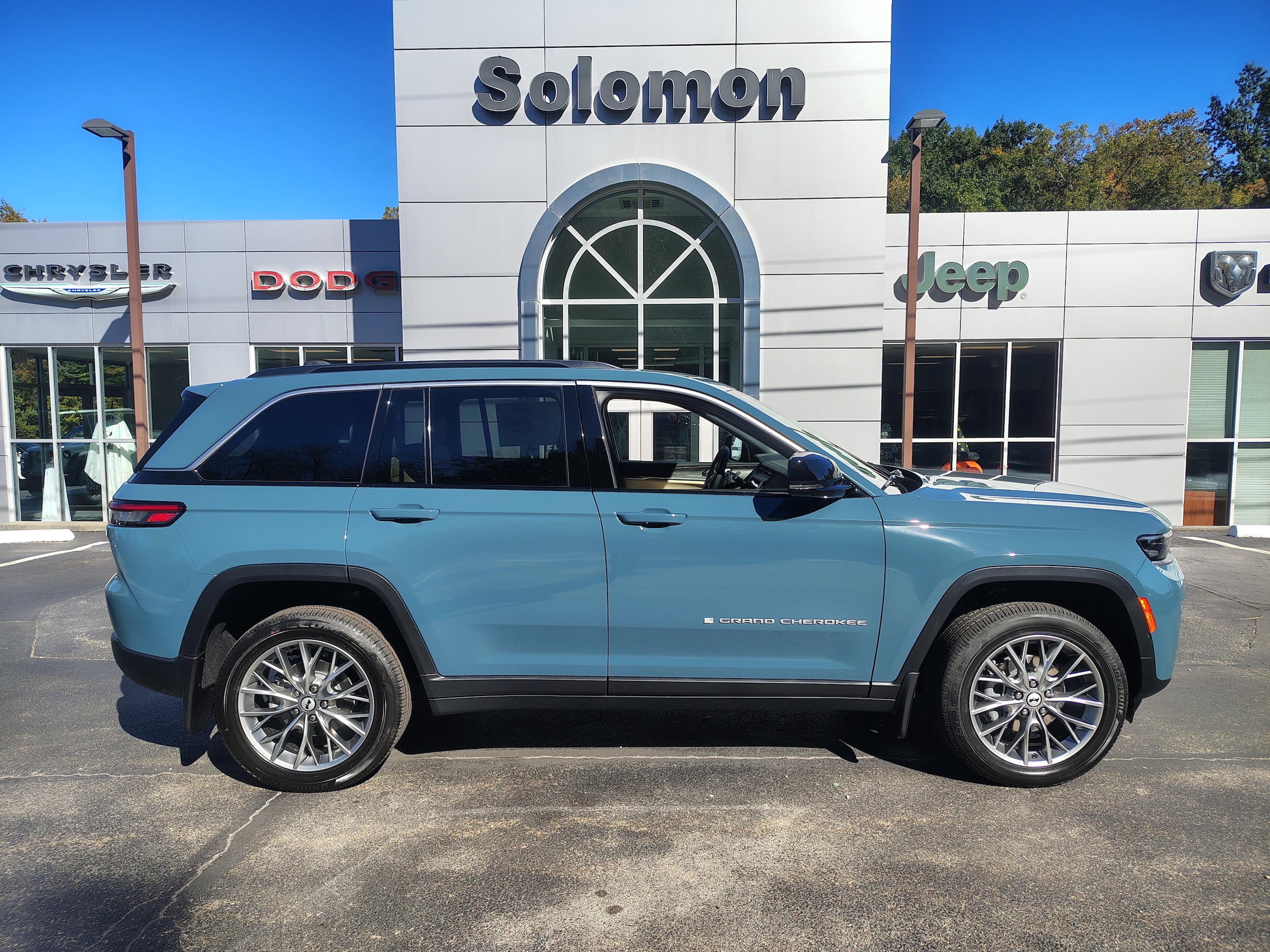 2027 Jeep Grand Cherokee