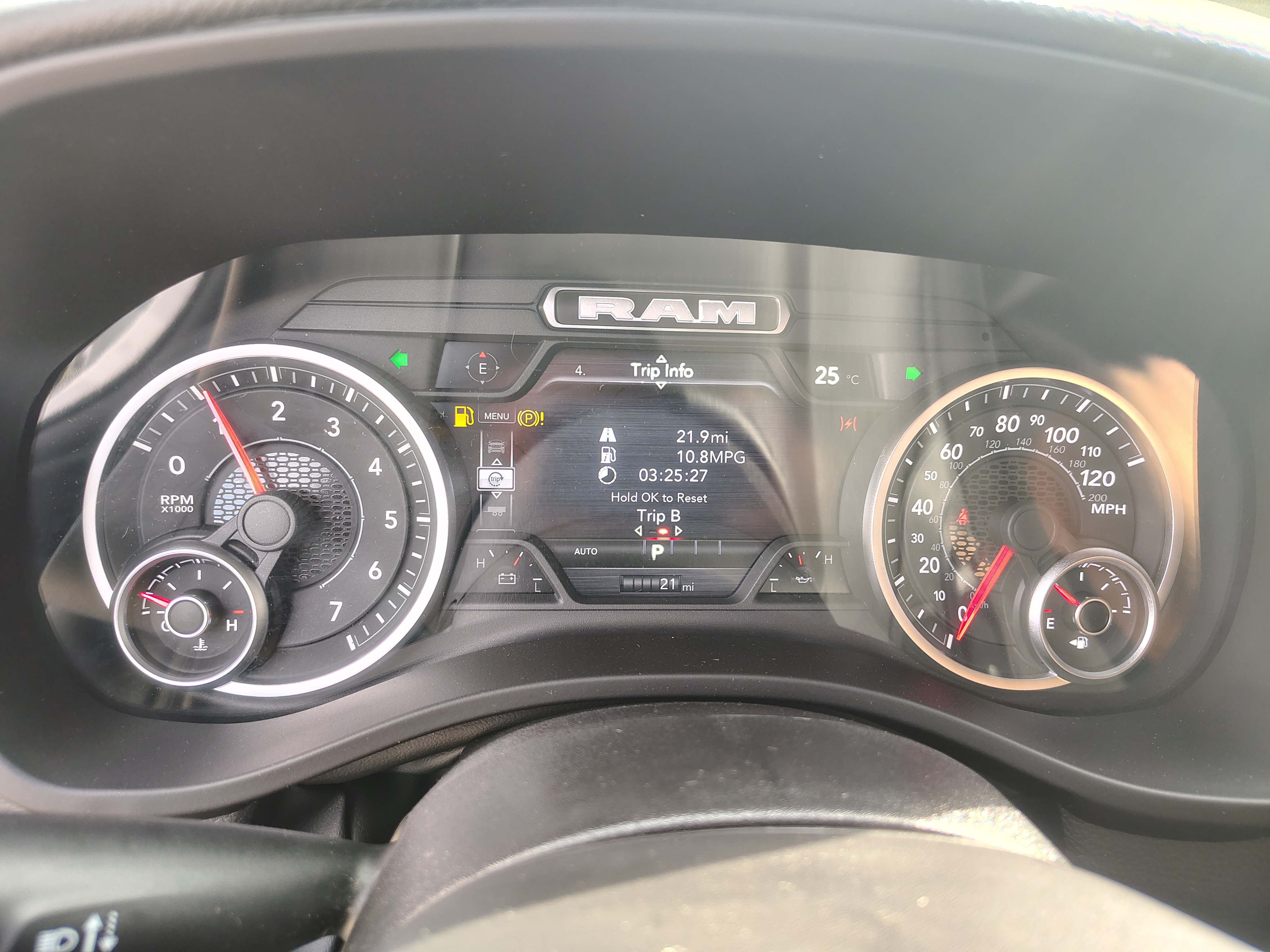 2027 Ram 1500 photo 30 of 42