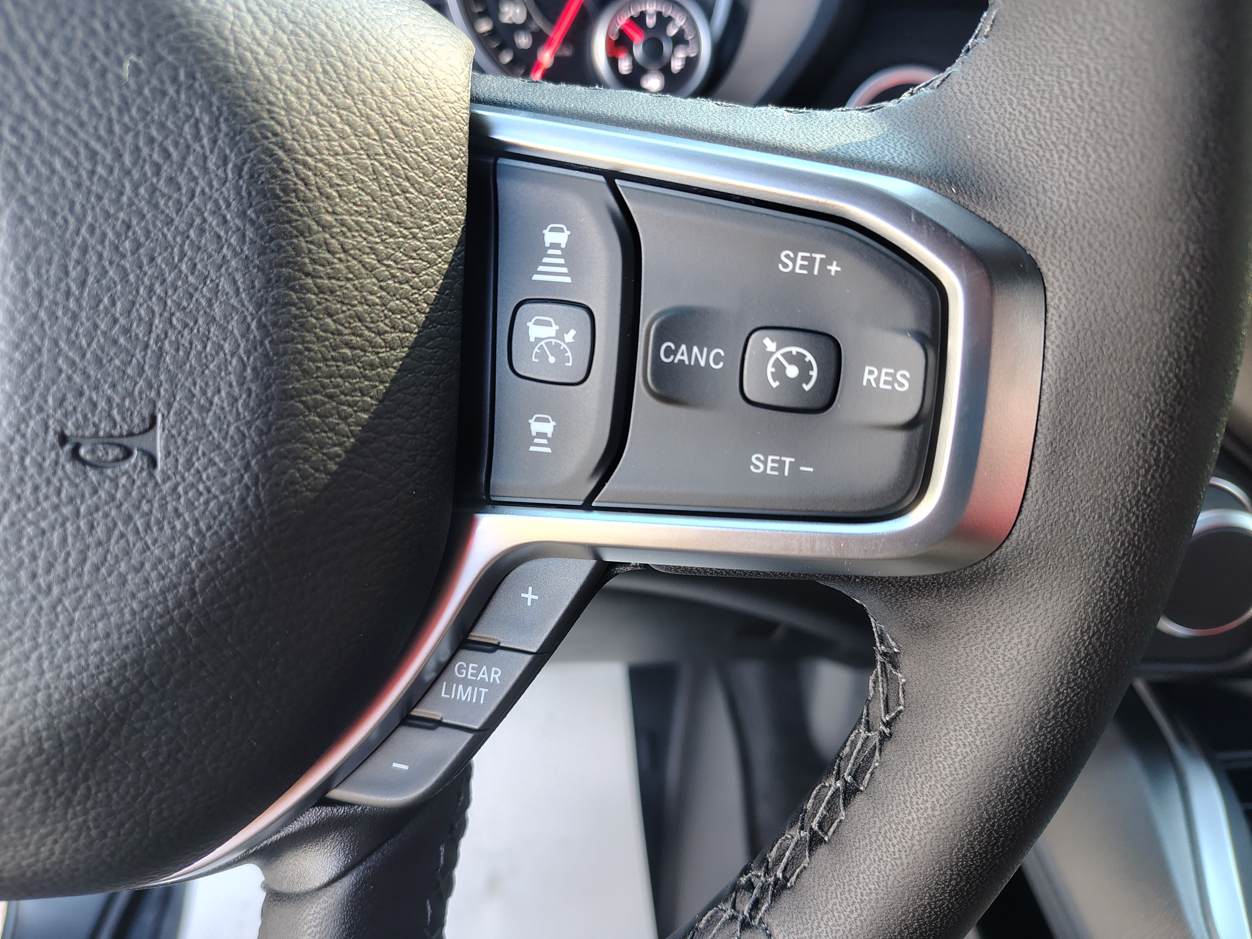 2027 Ram 1500 photo 31 of 40