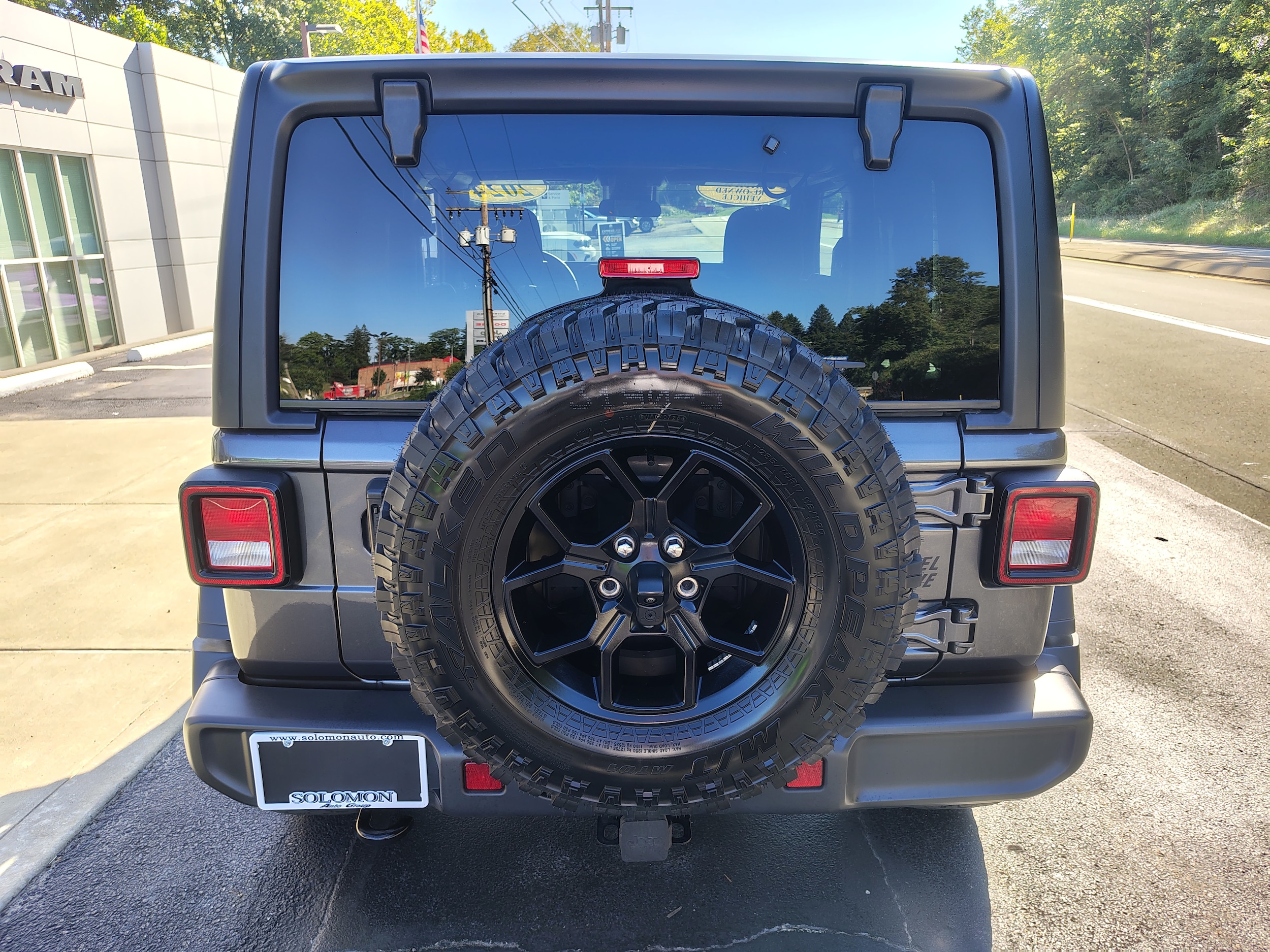 2024 Jeep Wrangler Willys - 8