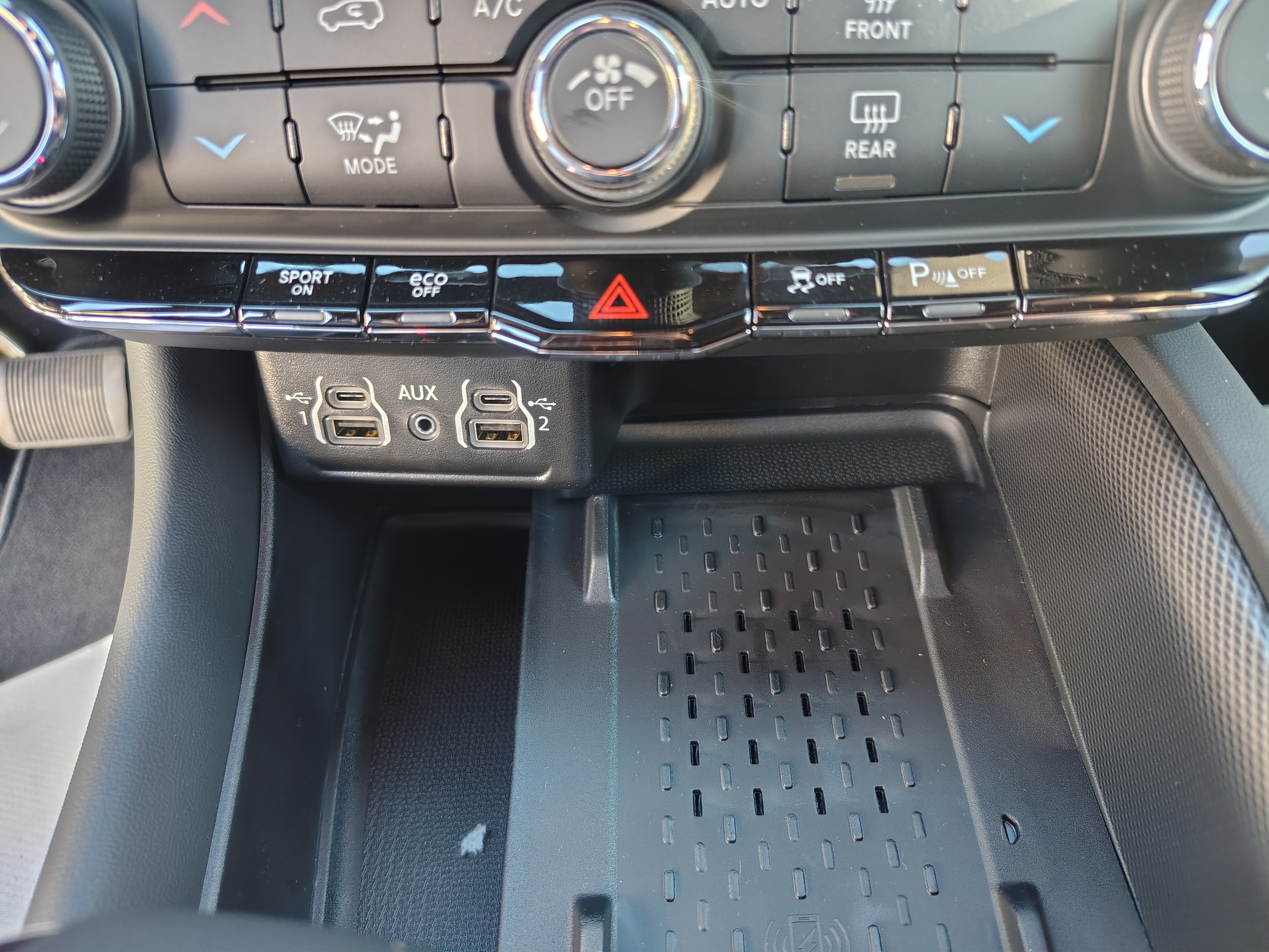 2027 Dodge Durango photo 40 of 42