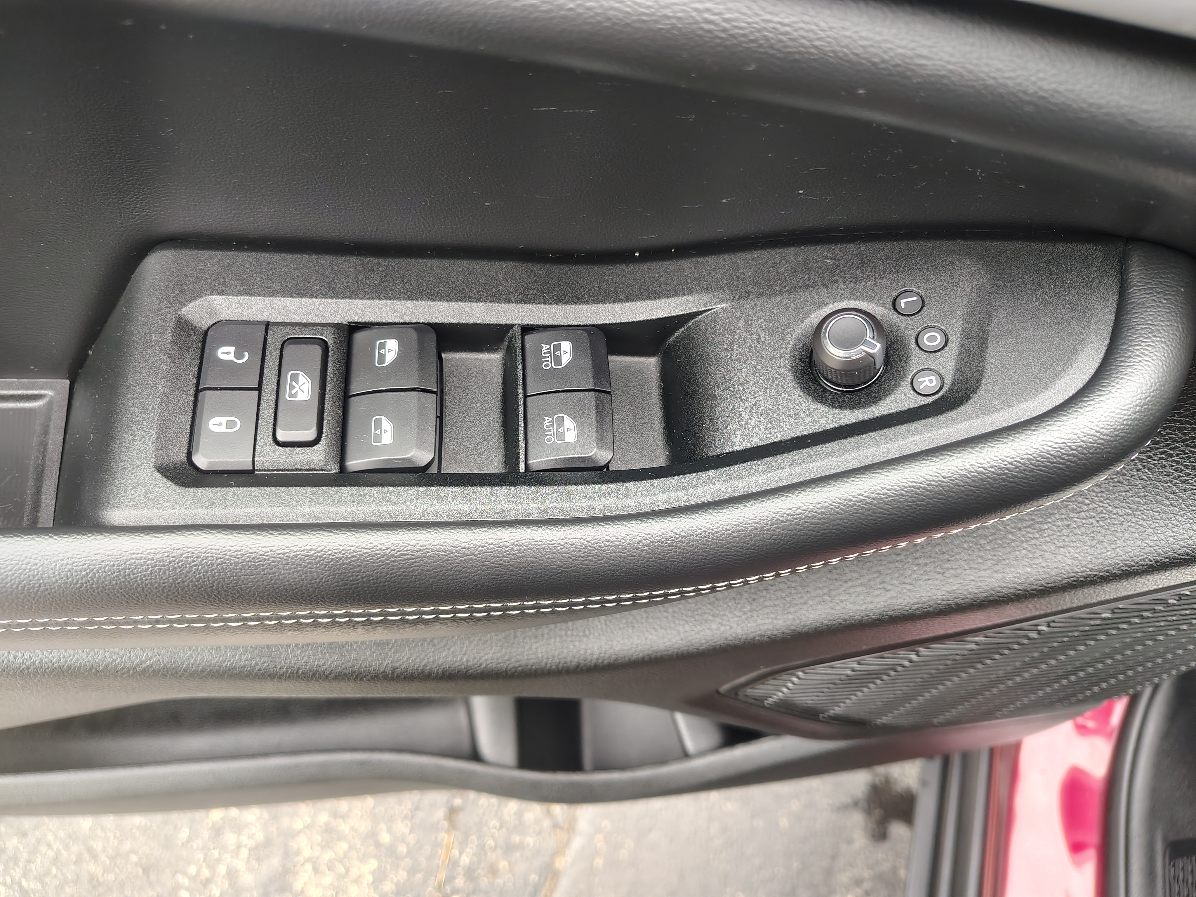 2025 Jeep Grand Cherokee L photo 22 of 45