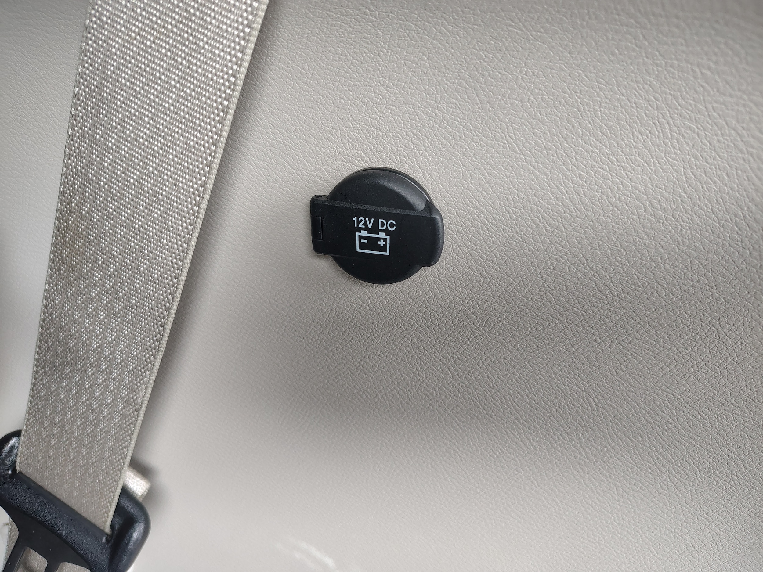 2024 Chrysler Voyager LX - 11