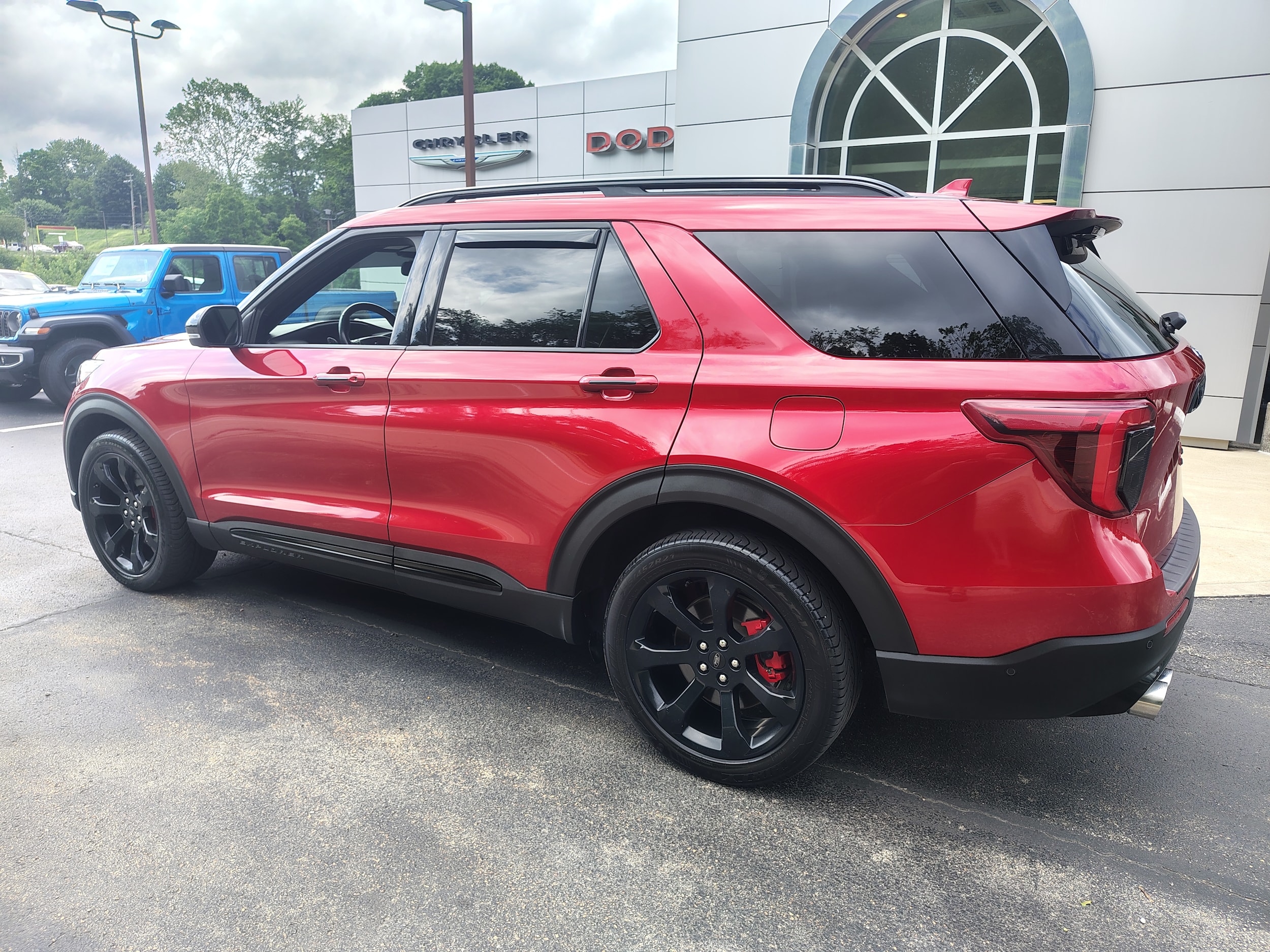2020 Ford Explorer ST - 10