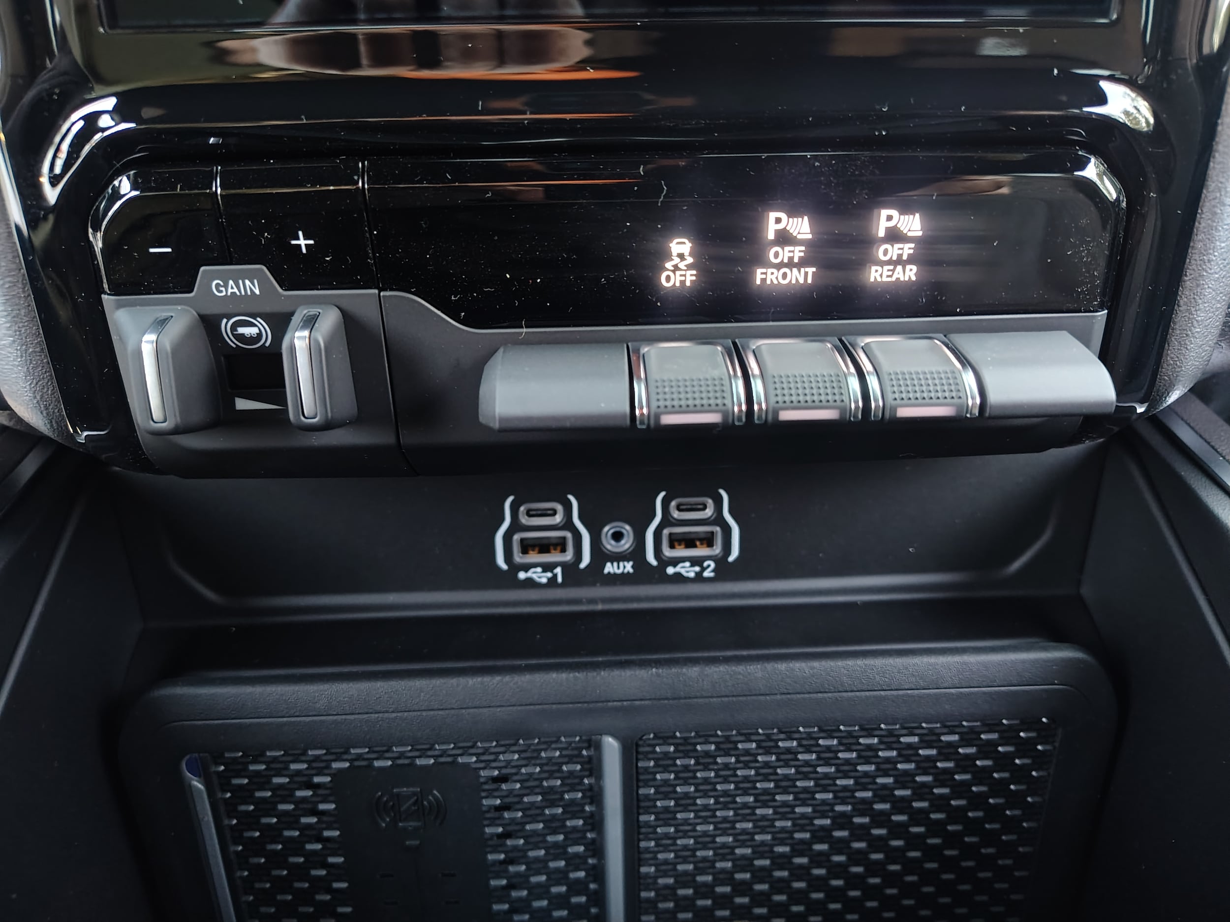 2027 Ram 1500 photo 37 of 40